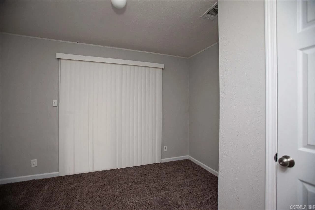 Property at 210  Mount olive - Image 9