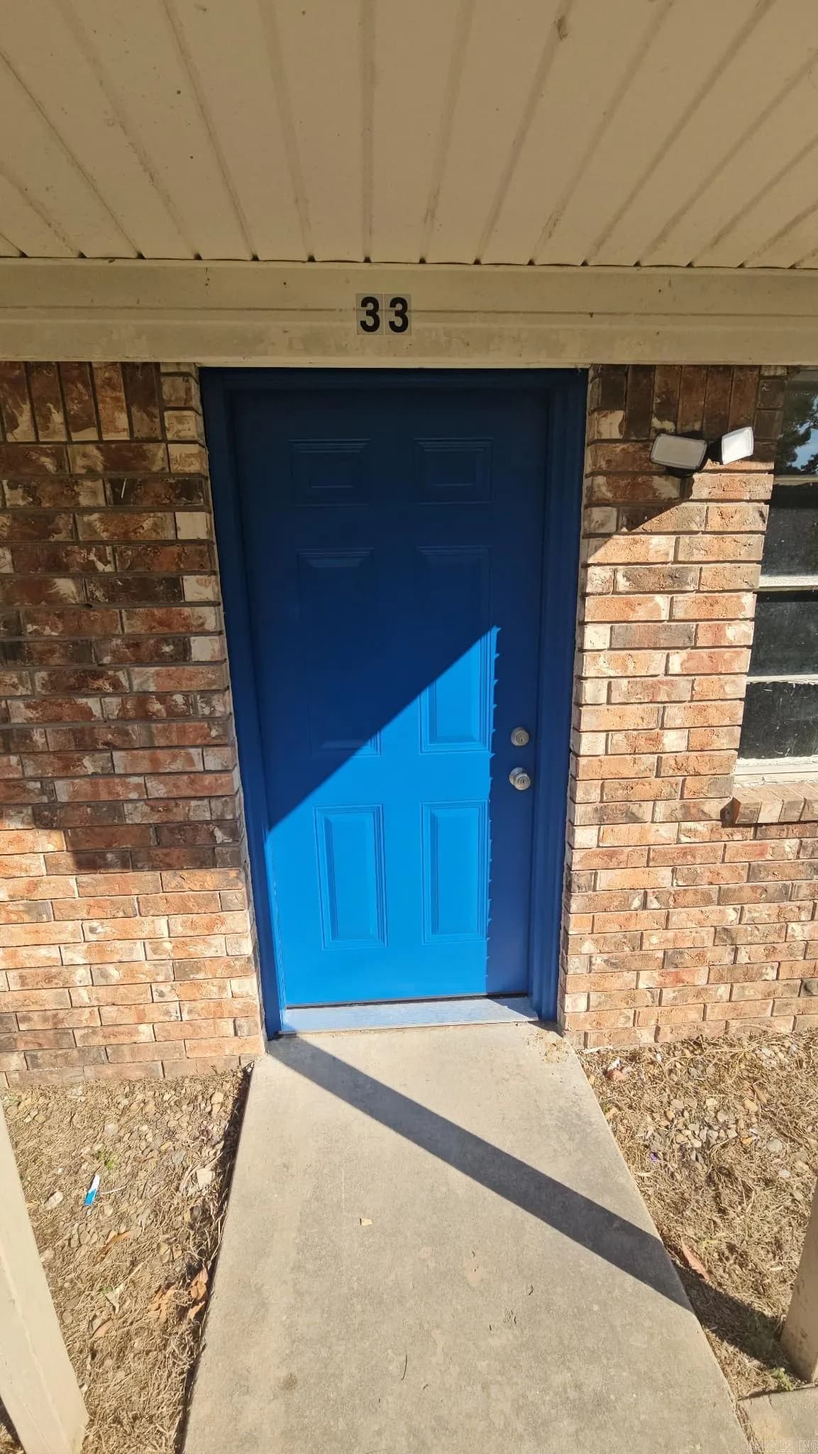 Property at 1413  Plummer st. apt. 31 - Image 1
