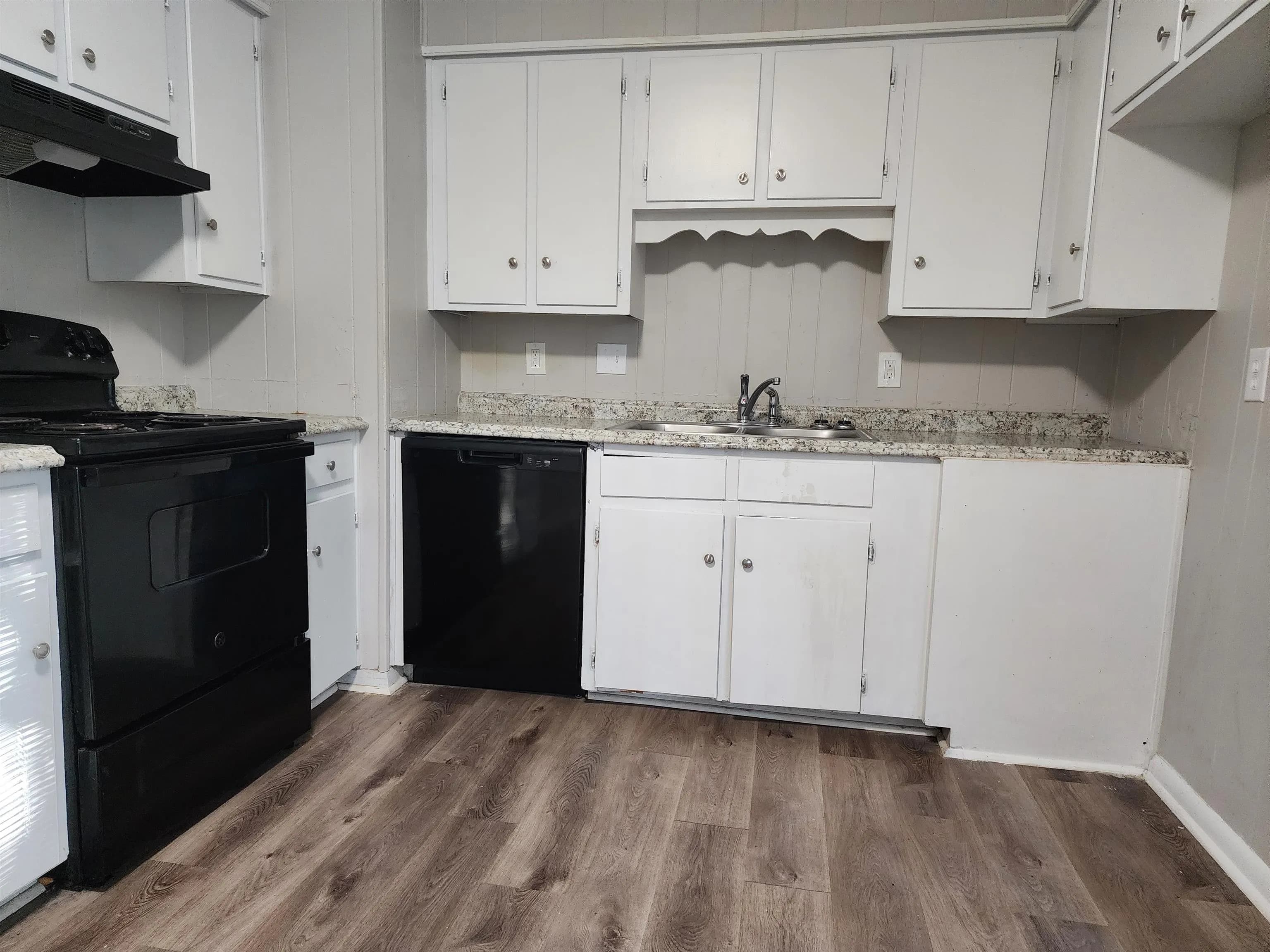 Property at 414  Sierra madre - Image 4