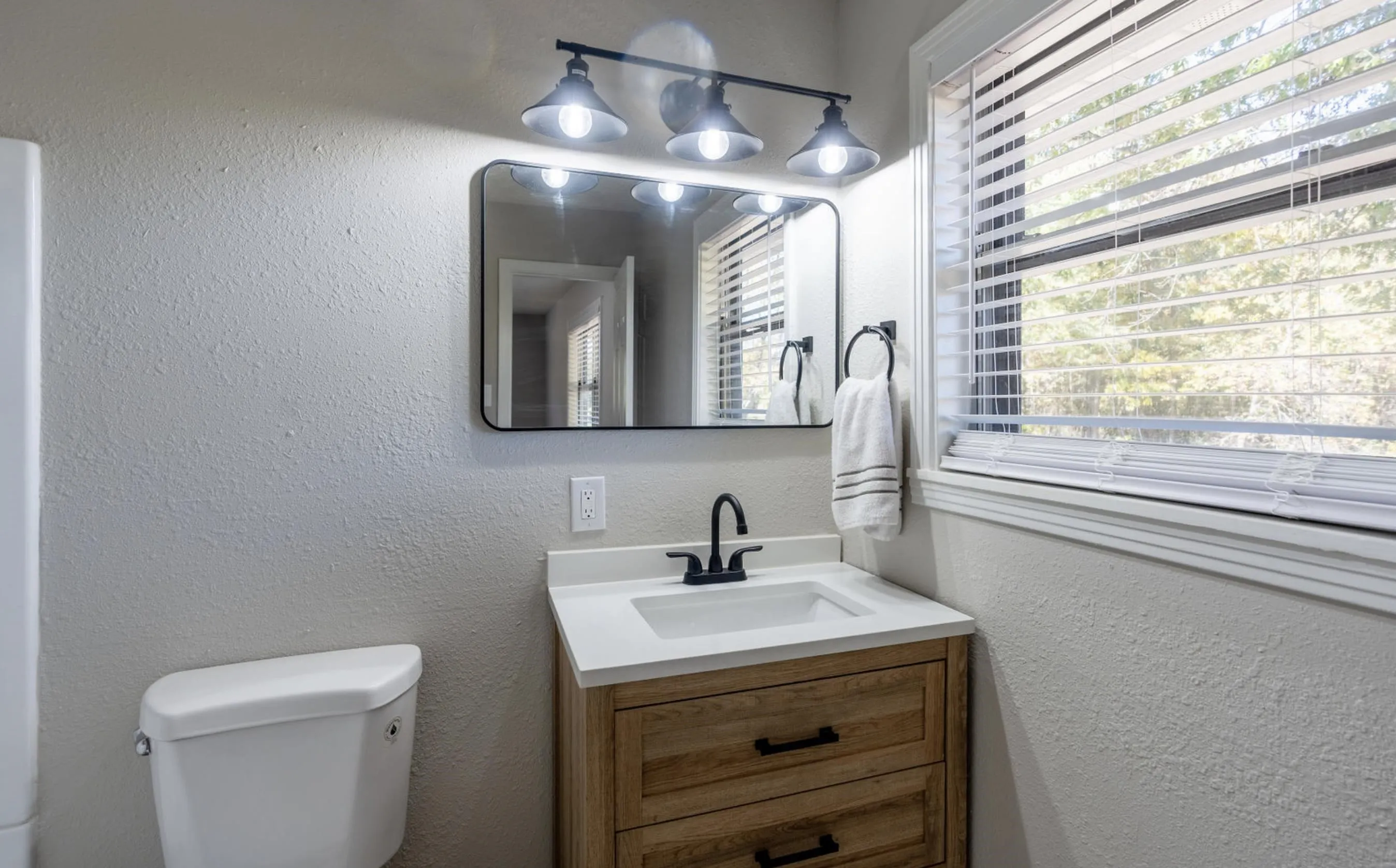 Property at 1229  Rose bud - Image 26