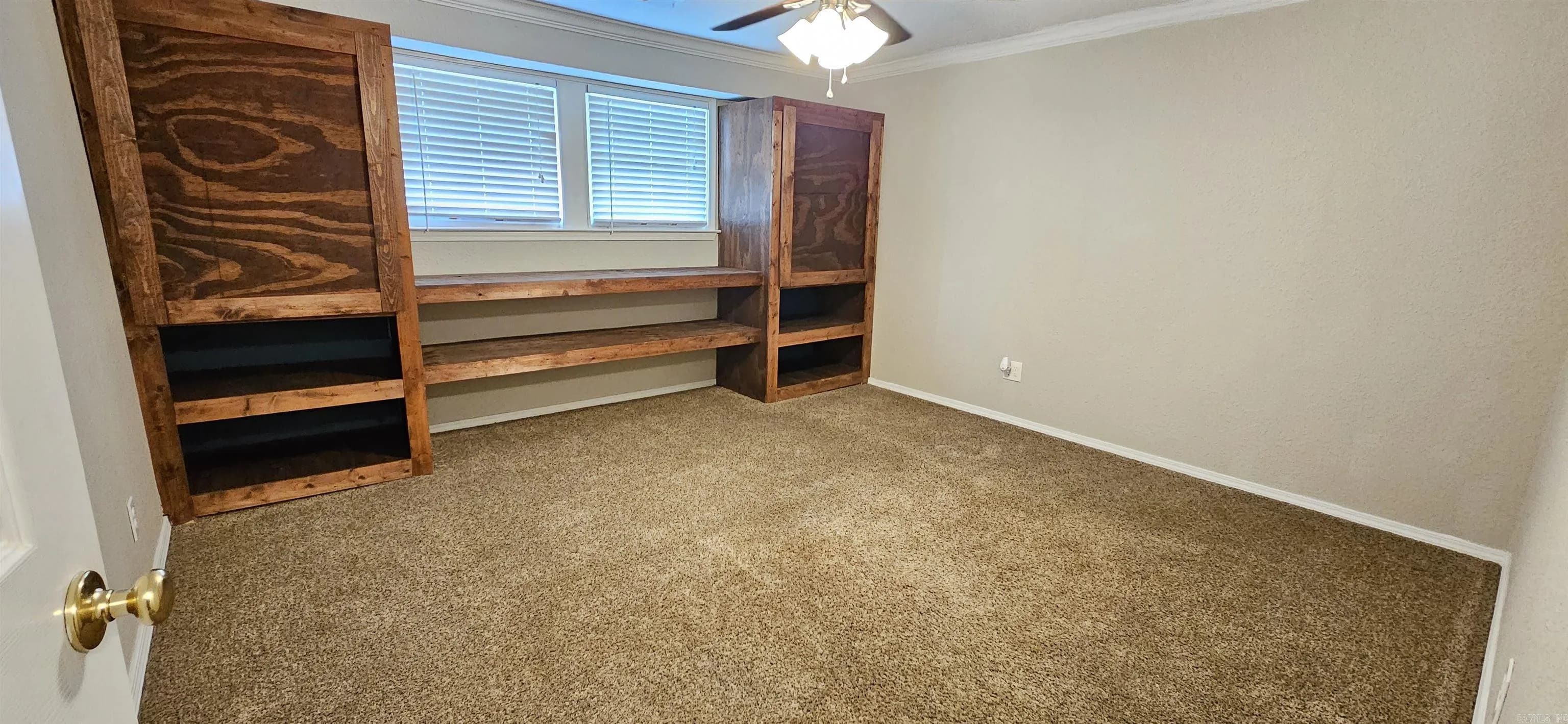 Property at 306 S Reynolds - Image 17