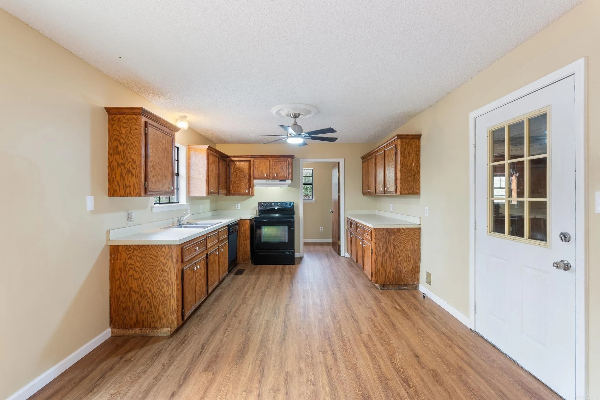 Property at 2905  Janet drive - Image 9