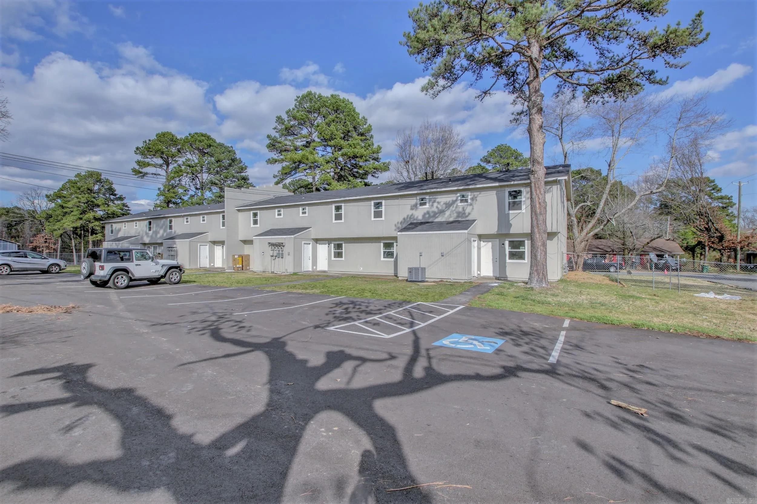 Property at 1900  Labette manor - Image 18