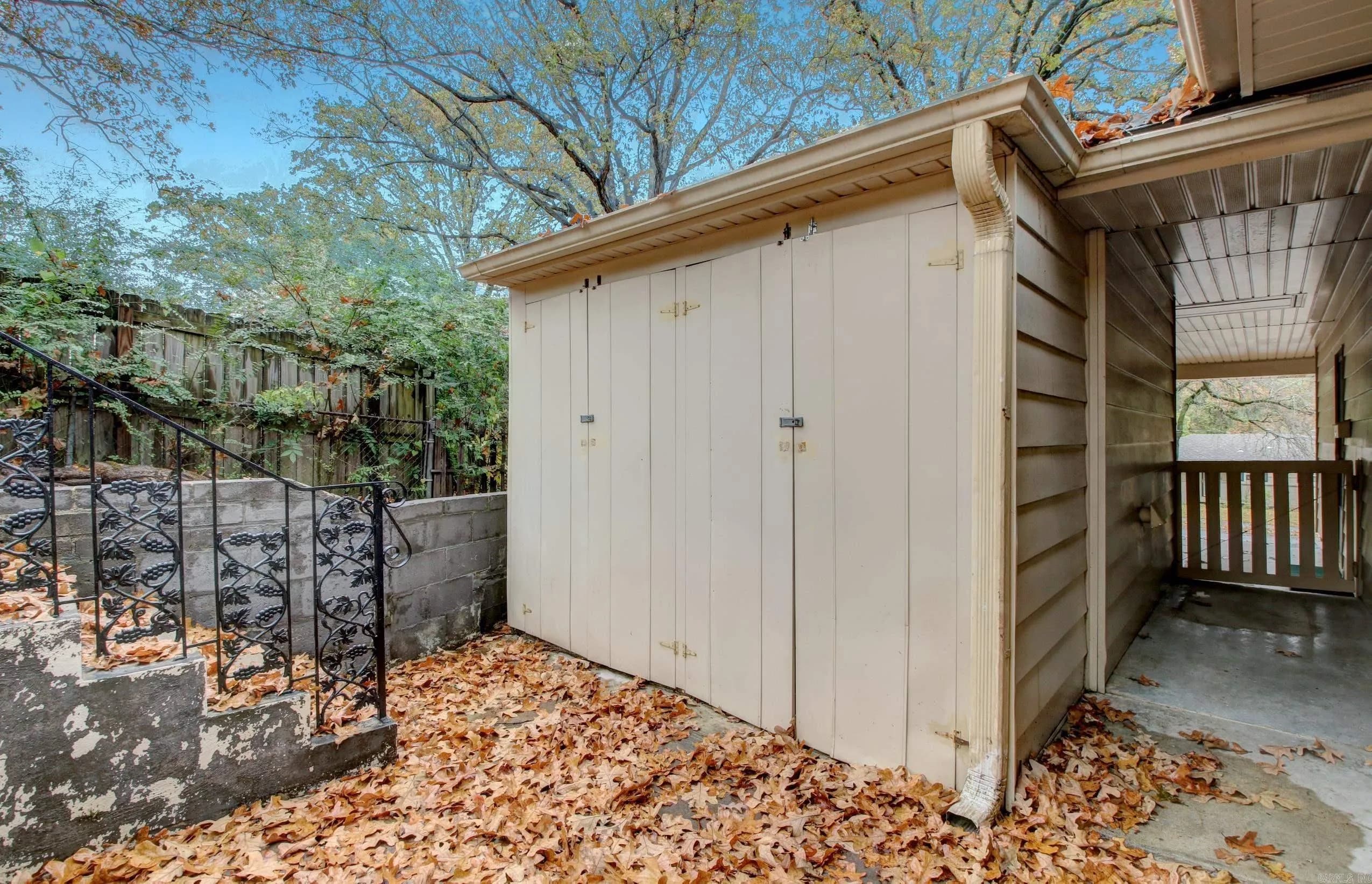 Property at 4201  Idlewild - Image 45