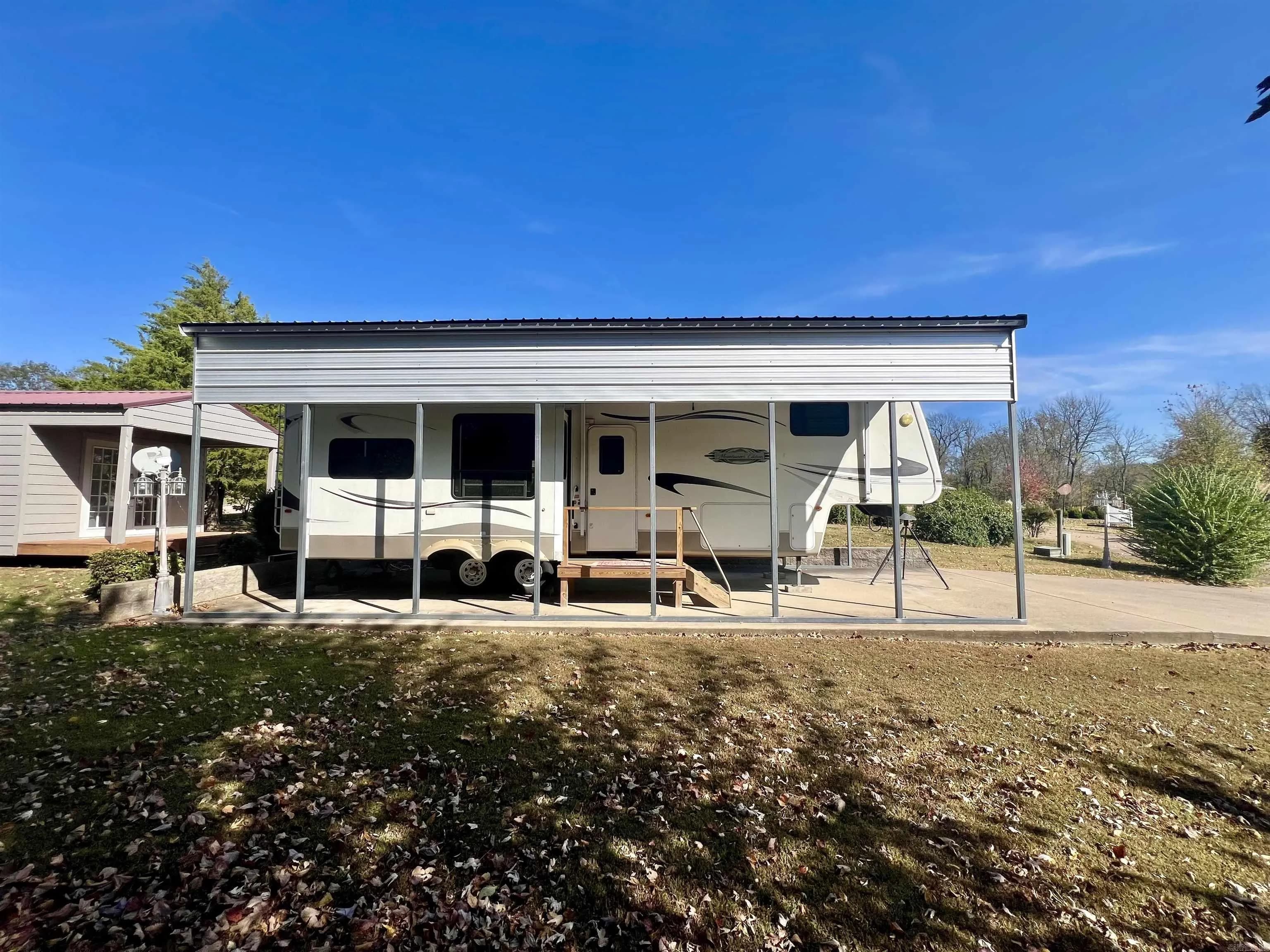 Property at 703  Mountain cove - Image 1