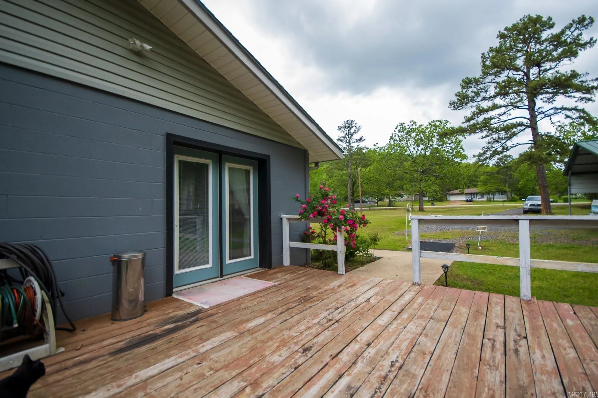 Property at 2504  Sutherland ave - Image 4