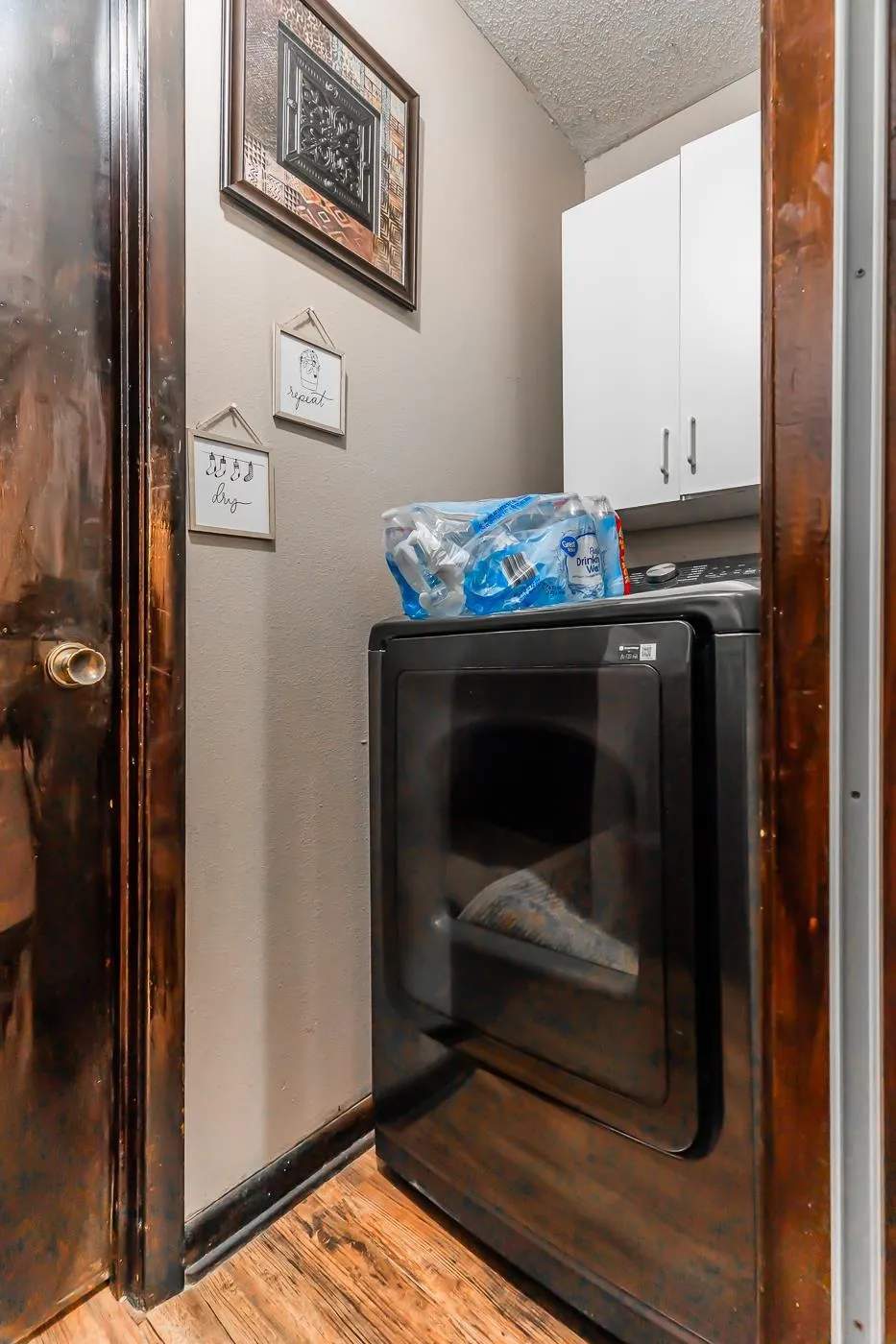 Property at 1209  Cherokee - Image 17