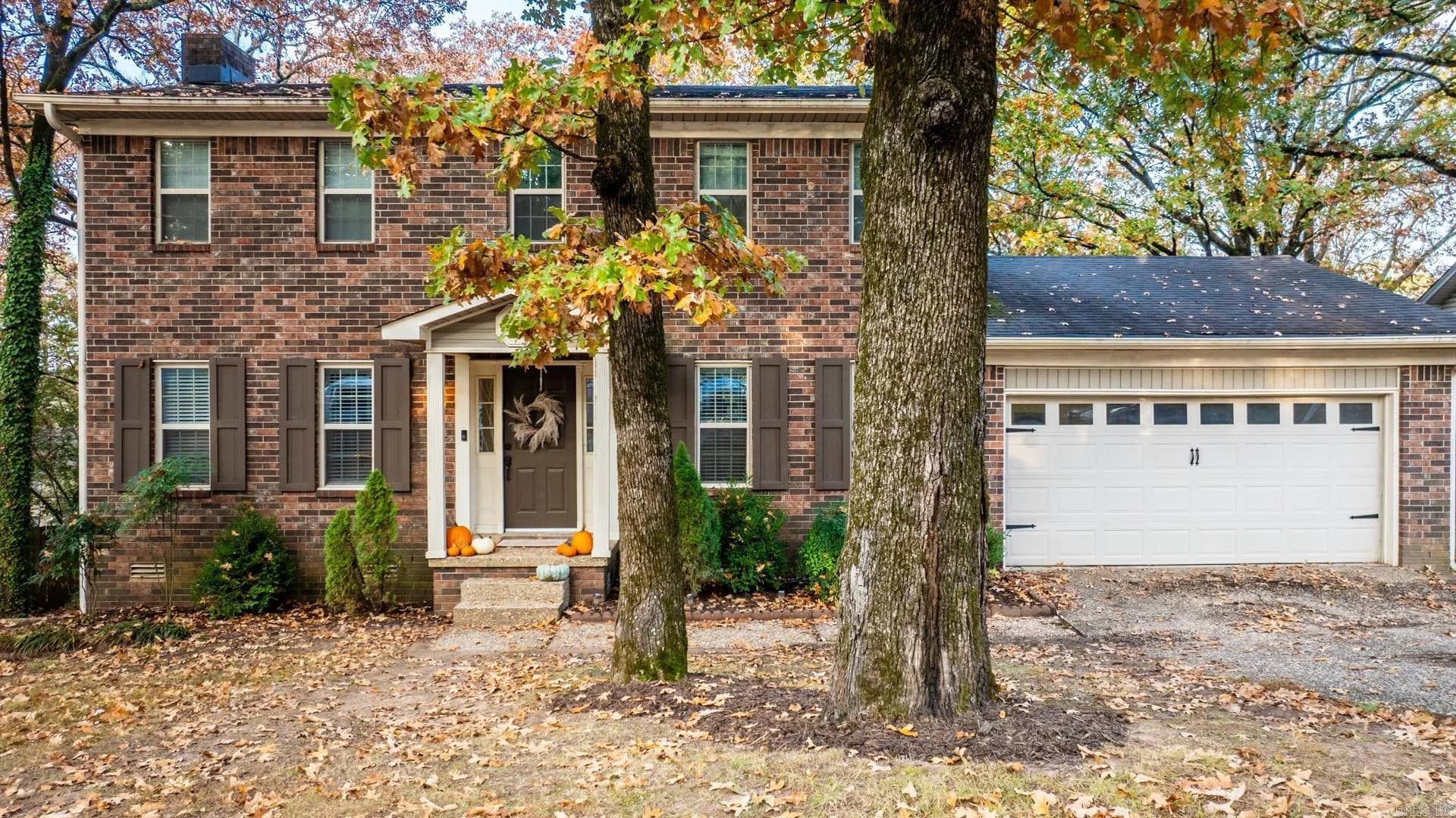Property at 14  Summerland - Image 1