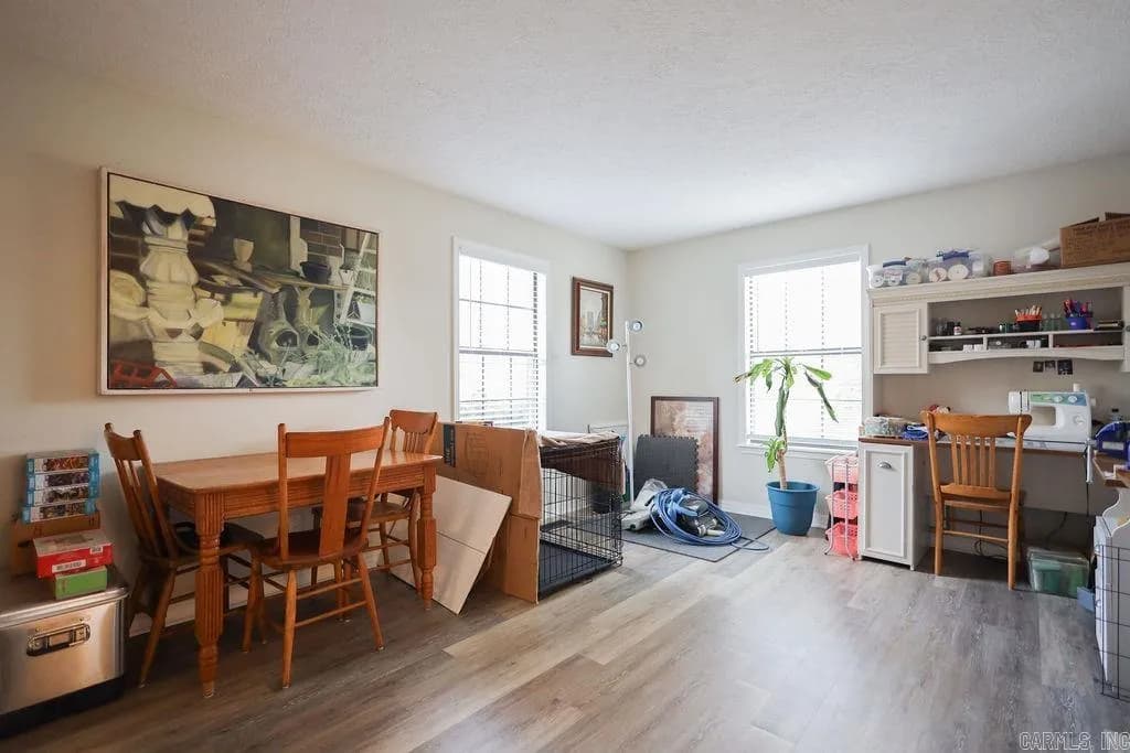 Property at 704  Elizabeth - Image 9