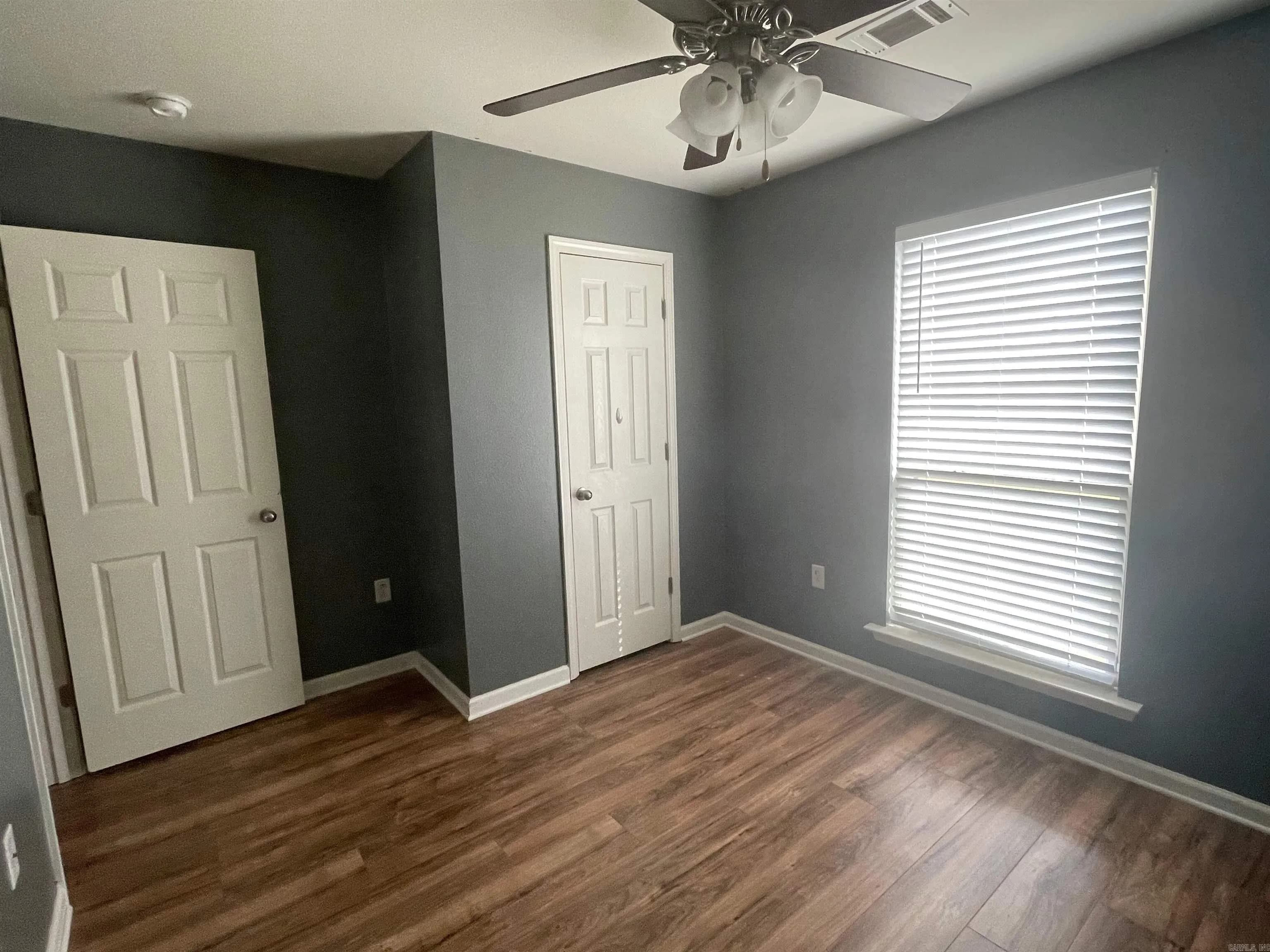 Property at 1208 S Fir - Image 22