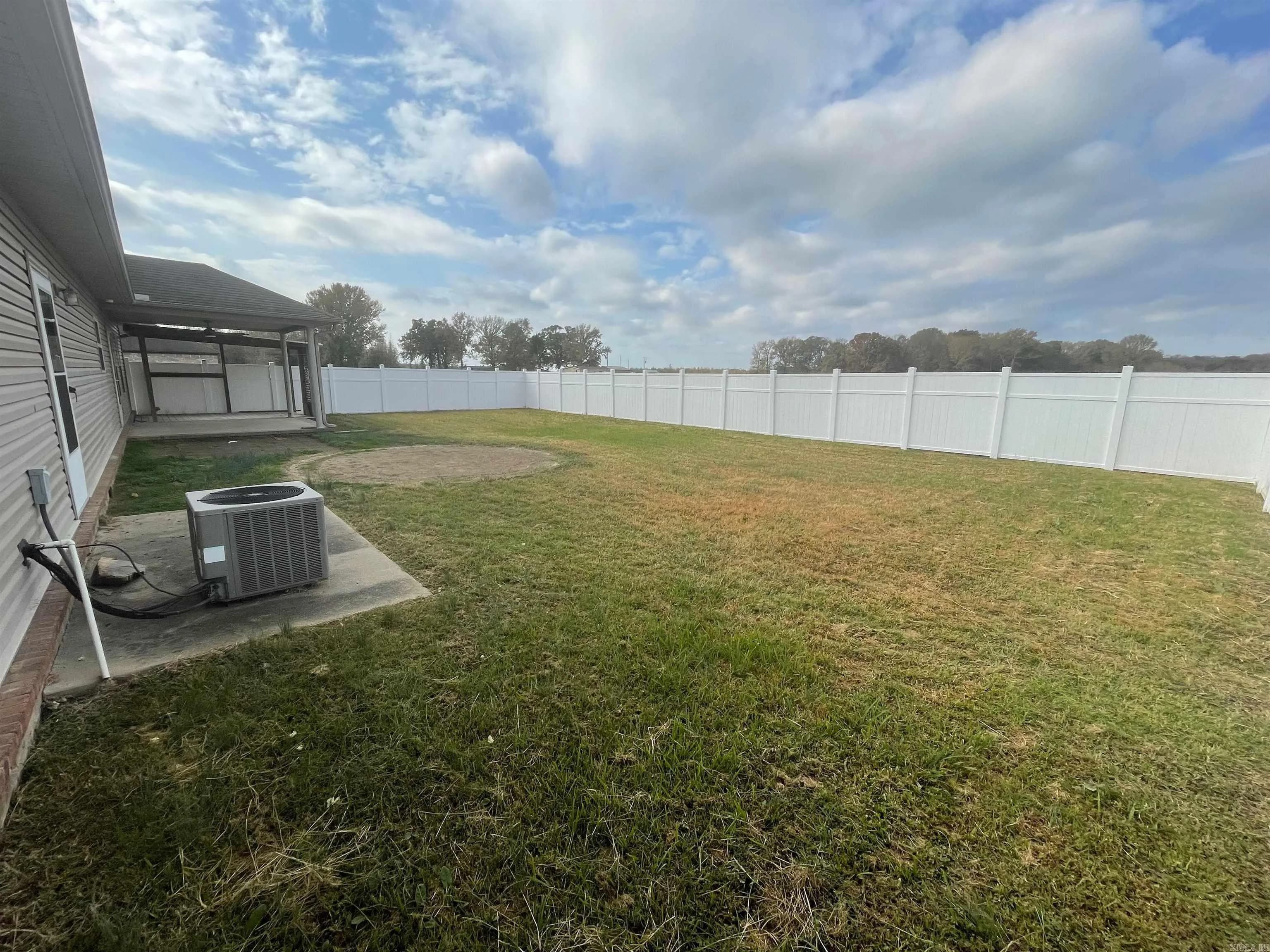 Property at 1208 S Fir - Image 33