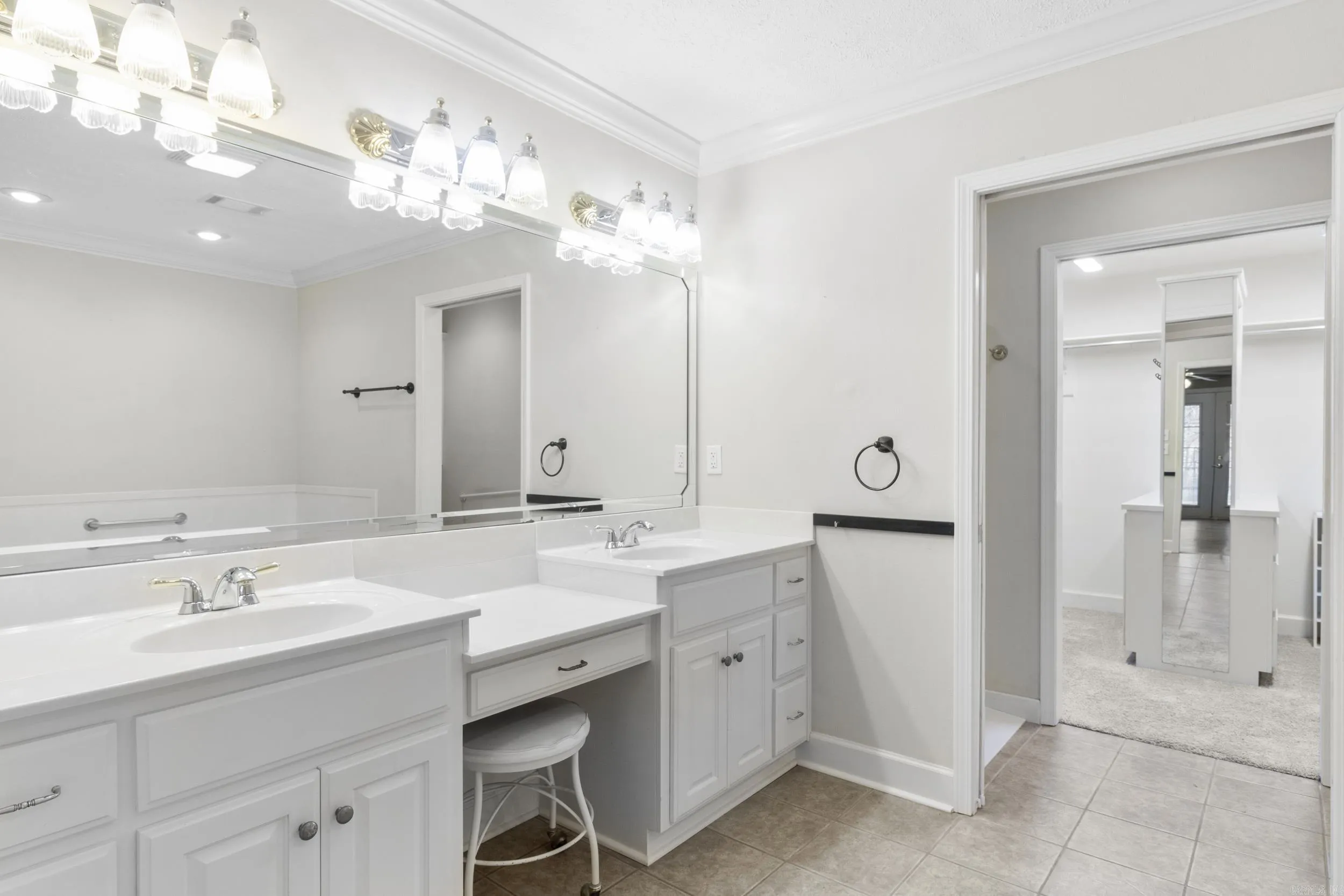 Property at 1537  Santa fe - Image 28