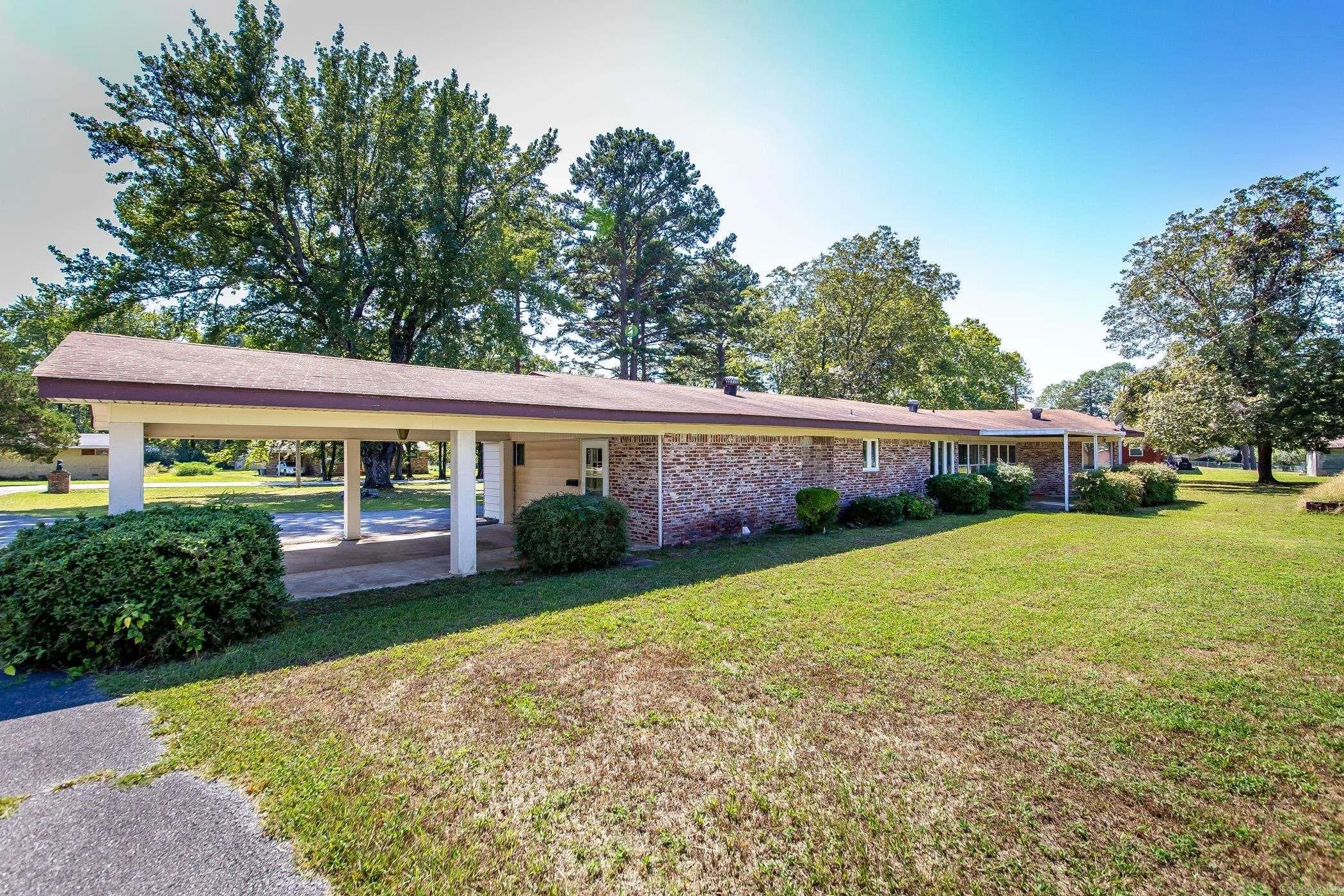Property at 216  Trailwood - Image 2