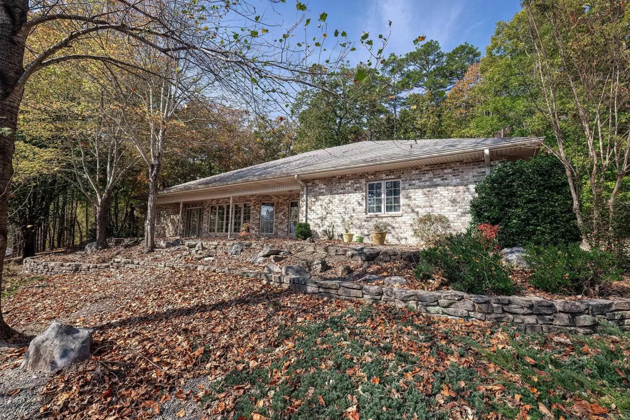 Property at 2  Guarena - Image 1
