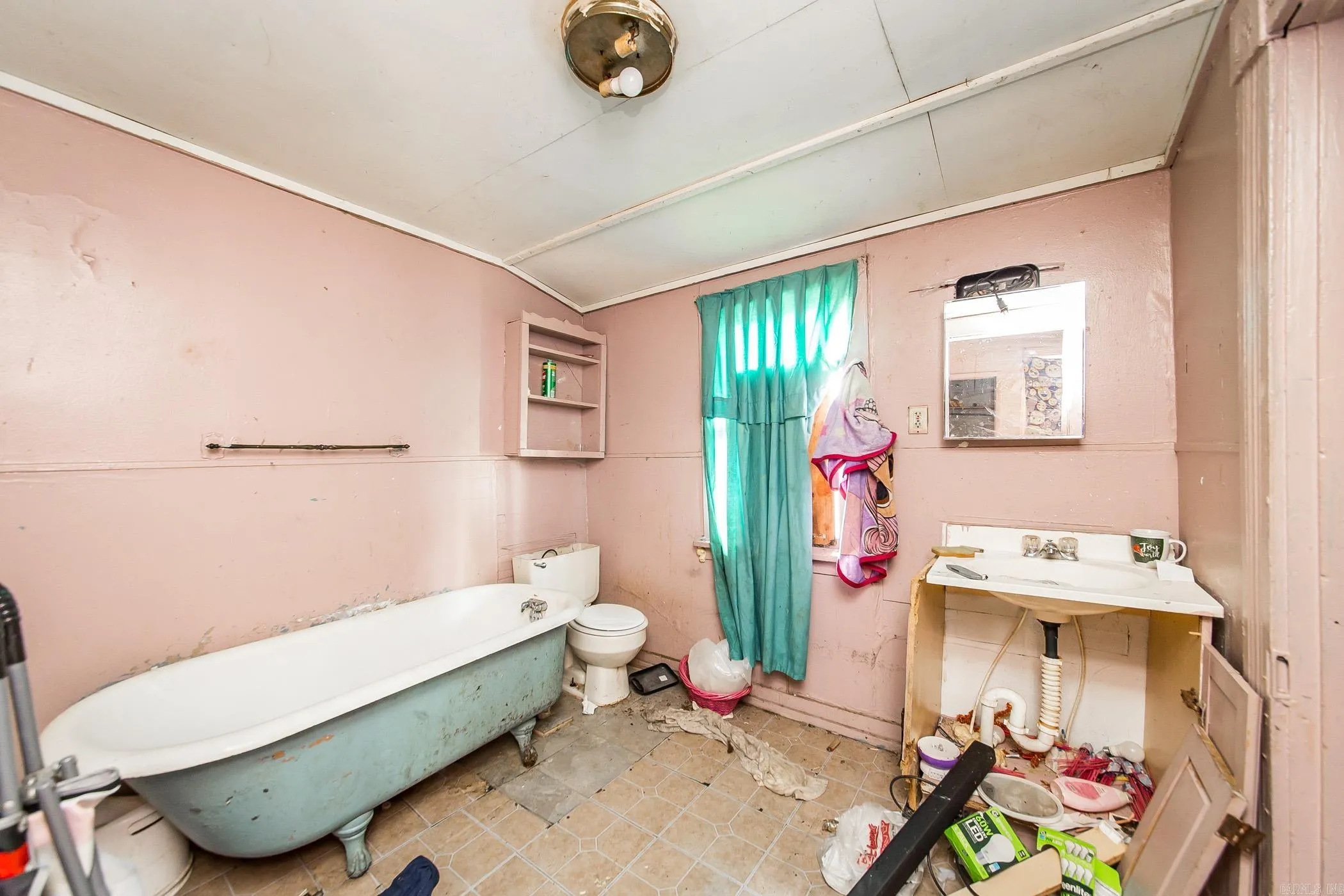 Property at 408 E 8th - Image 11