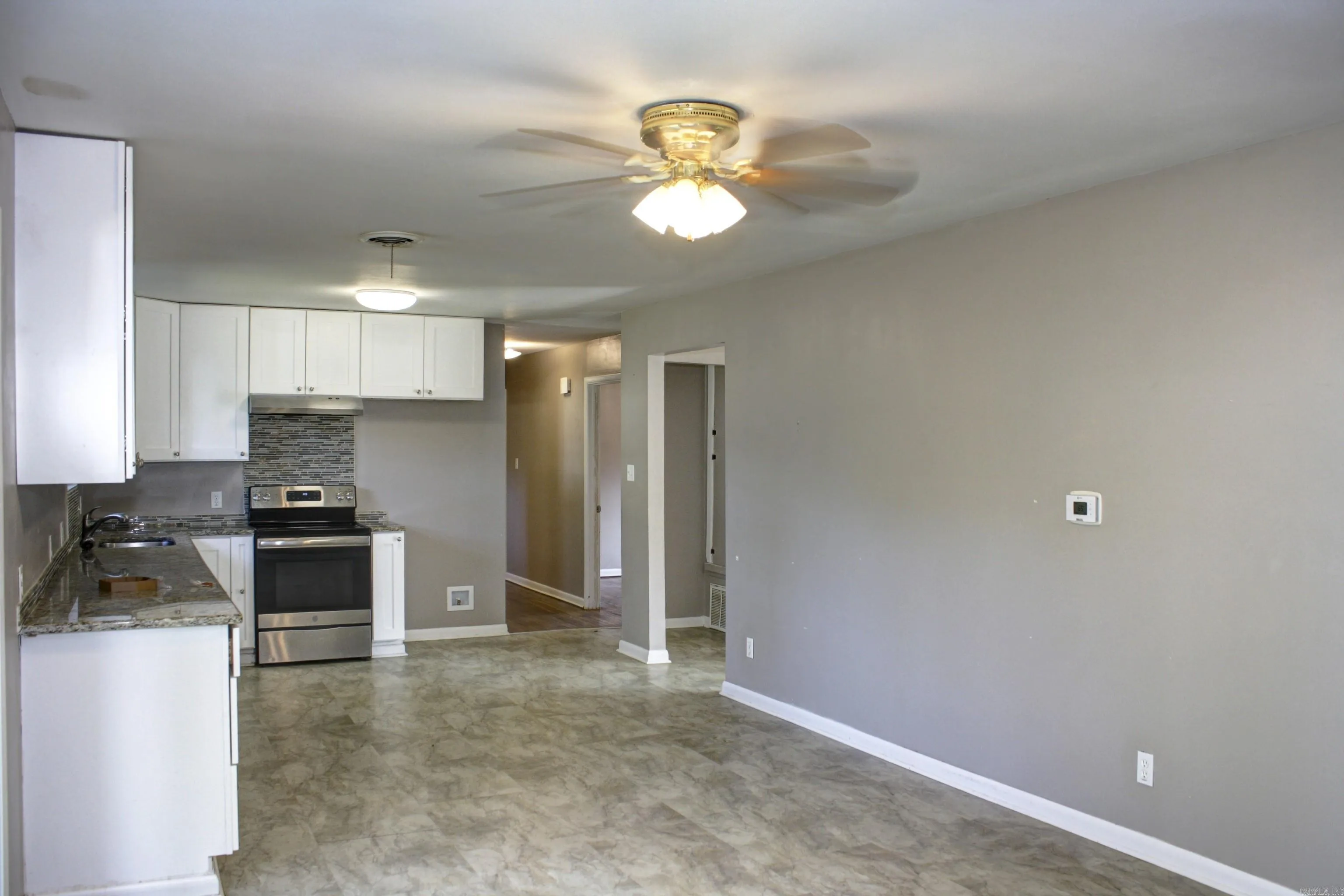 Property at 614  King - Image 8