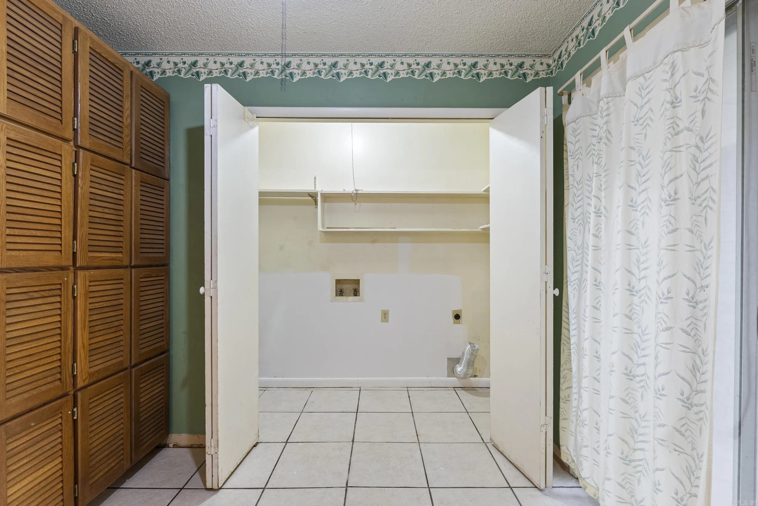Property at 2  Villas drive - Image 12