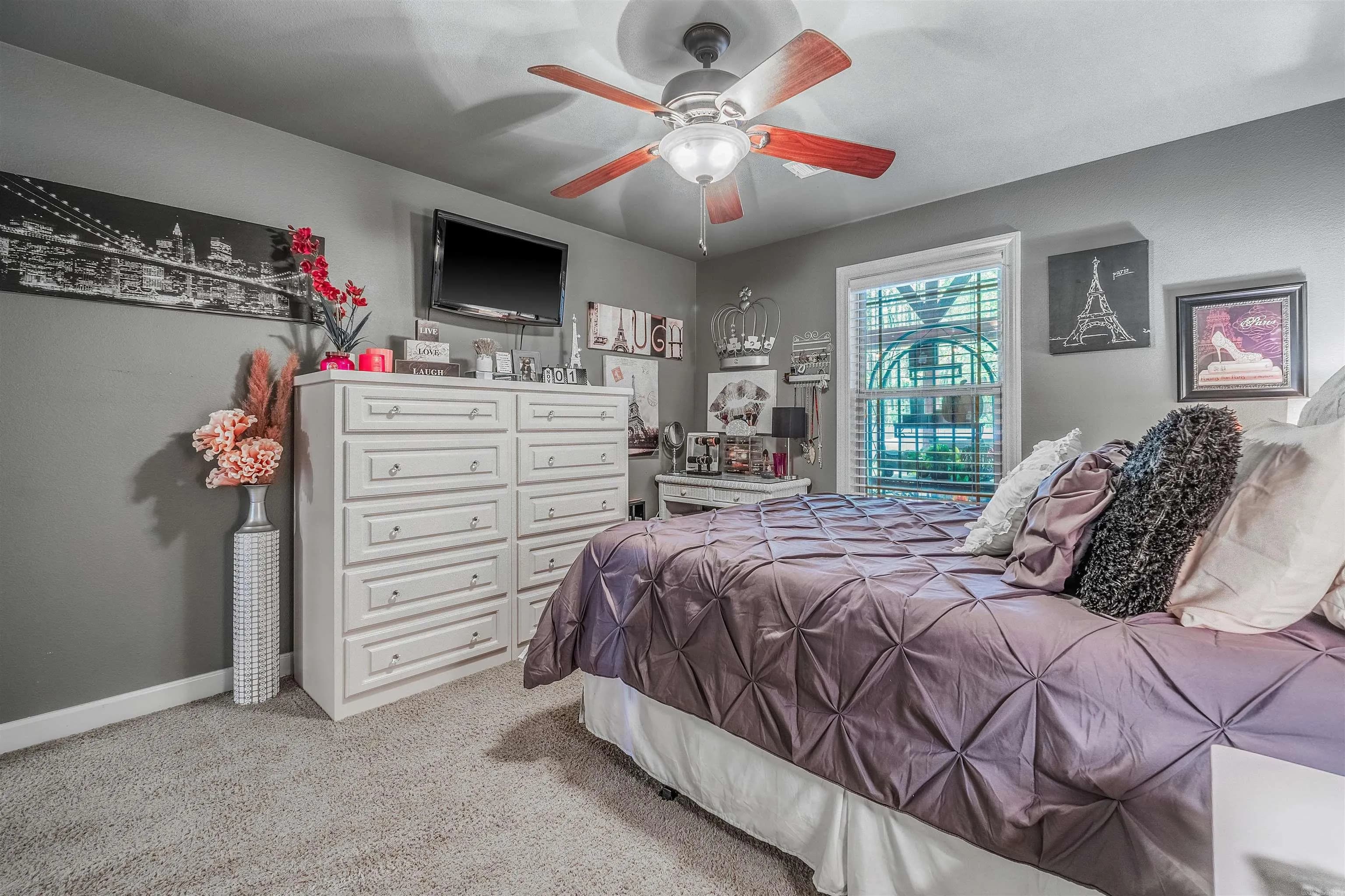 Property at 220  Jackson park - Image 35