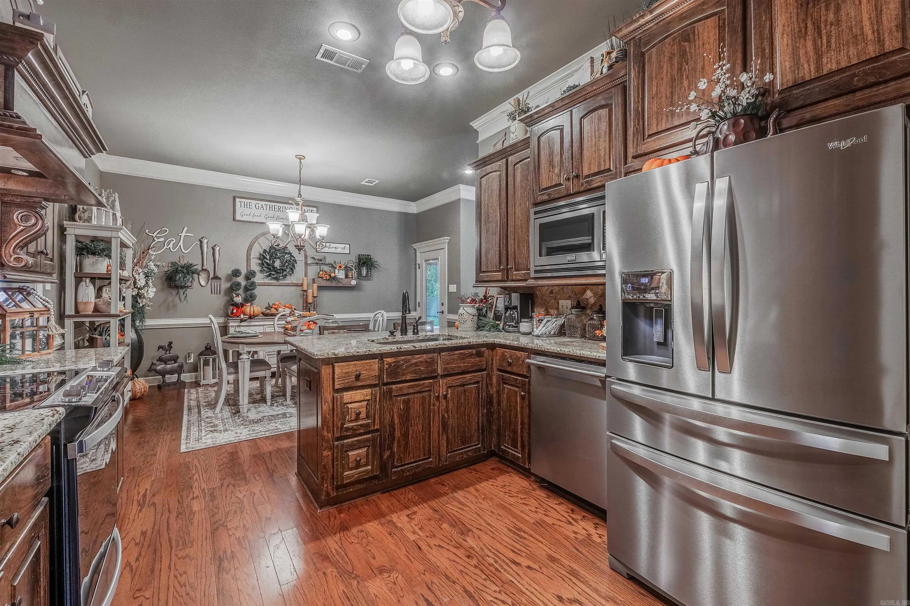 Property at 220  Jackson park - Image 21