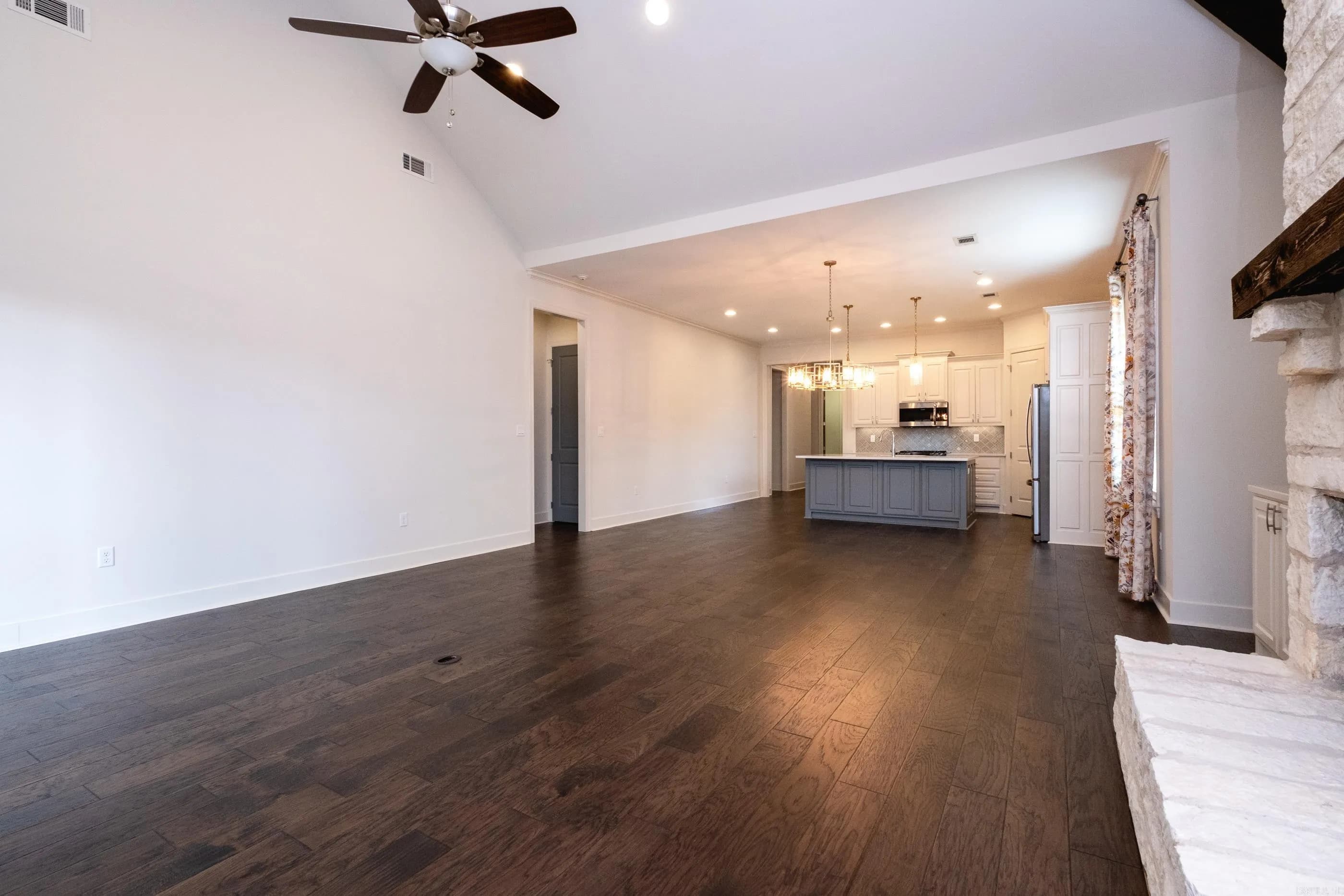 Property at 116  Bella rosa - Image 21