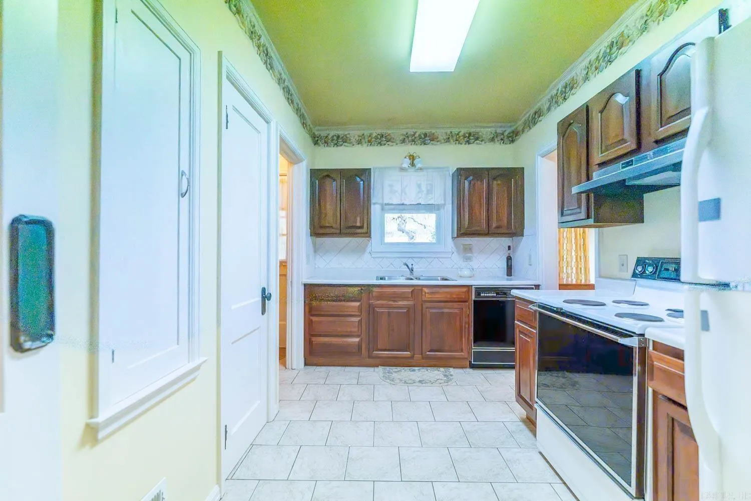 Property at 780  Main street - Image 15