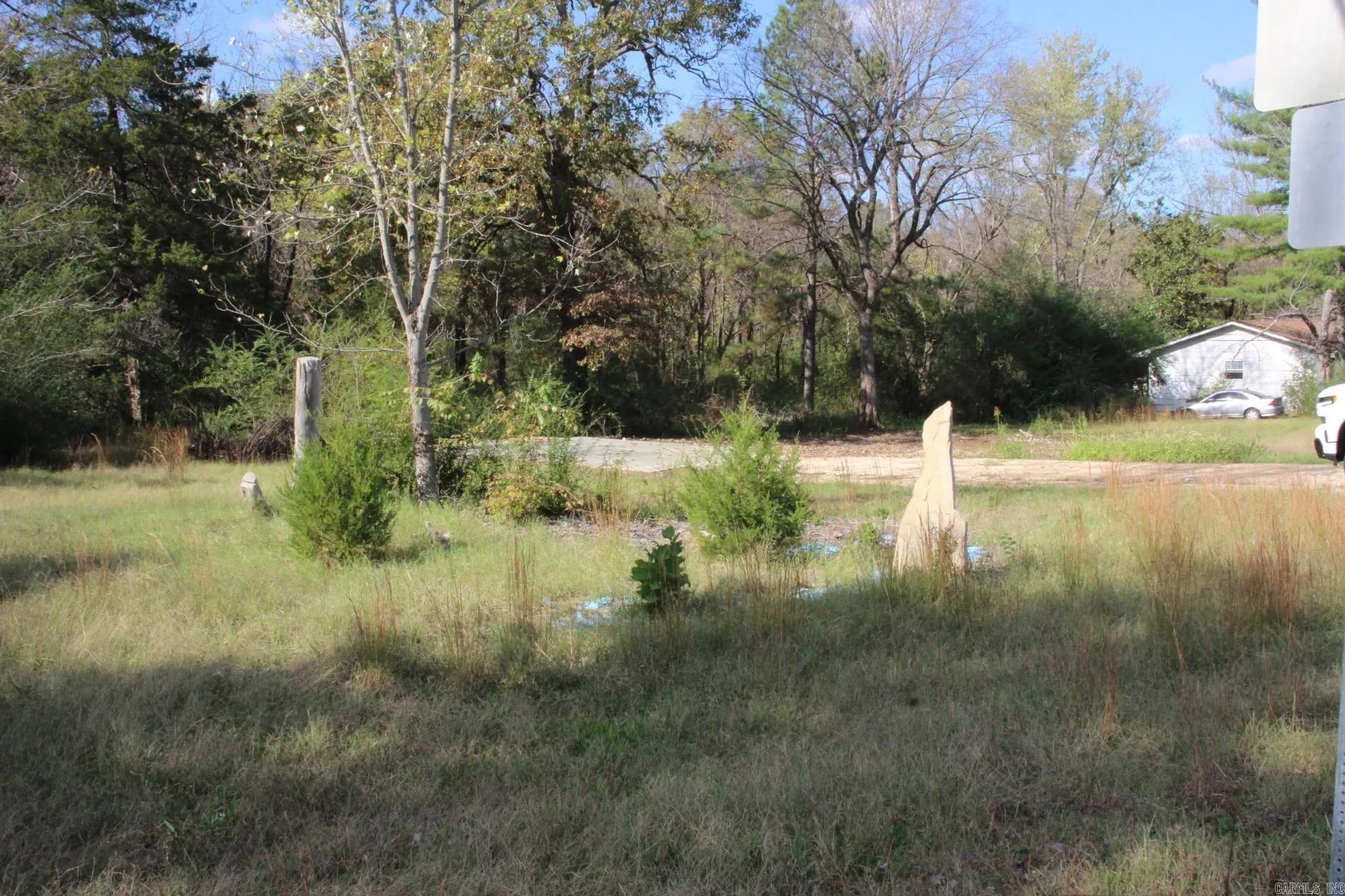 Property at 208  Lakeview - Image 2