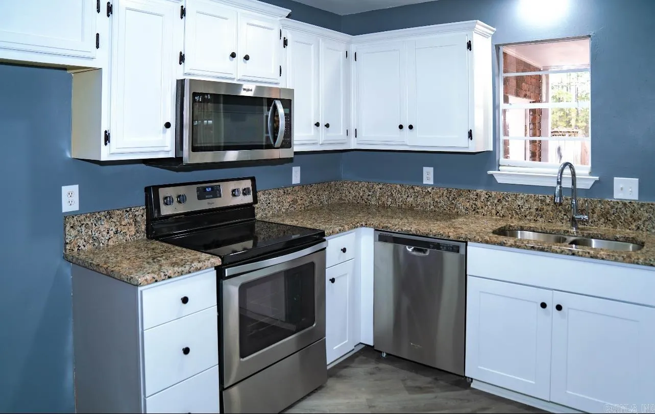 Property at 200  Pine forest apt c2 - Image 6