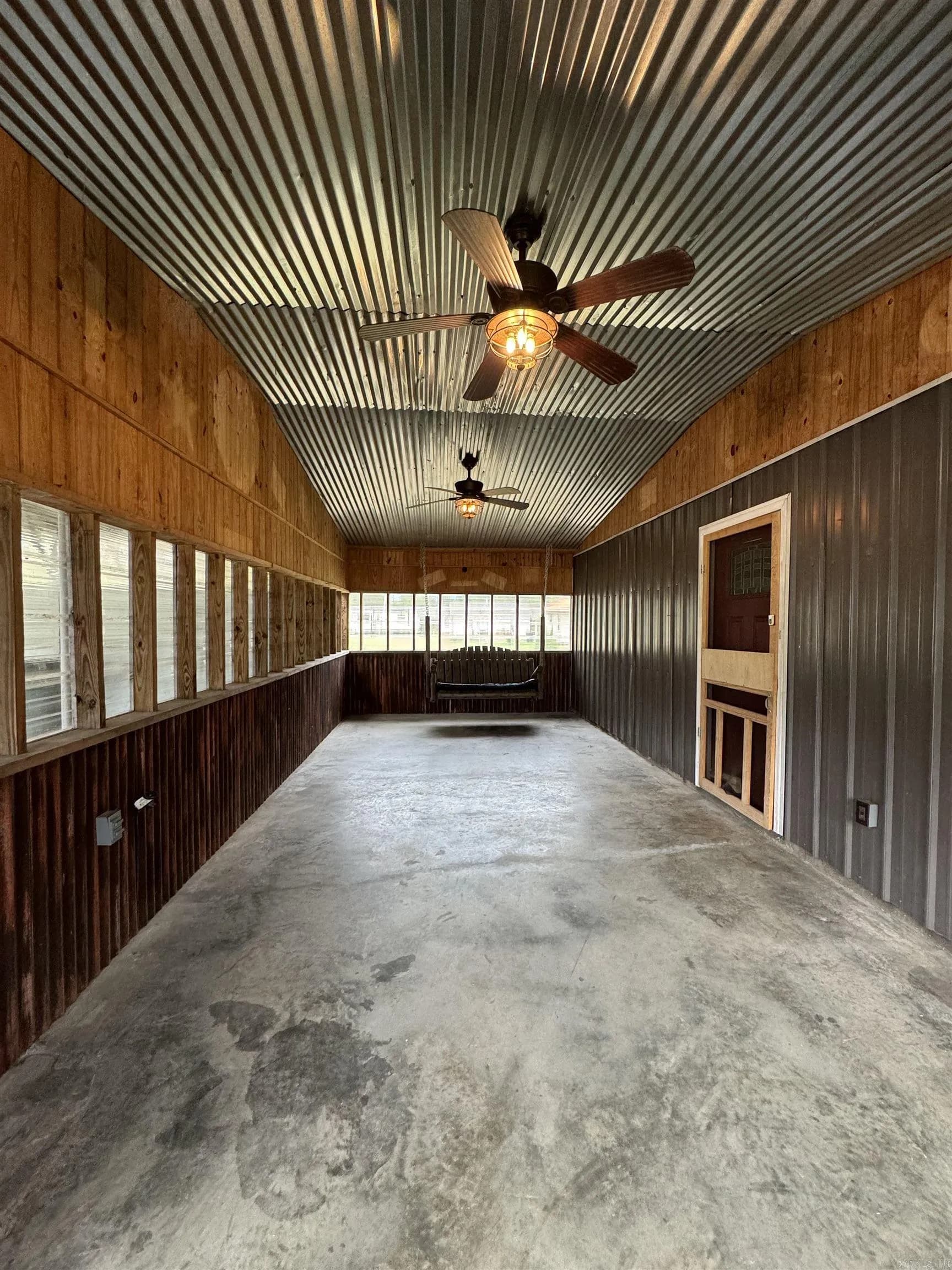 Property at 1201 N Cherry - Image 25
