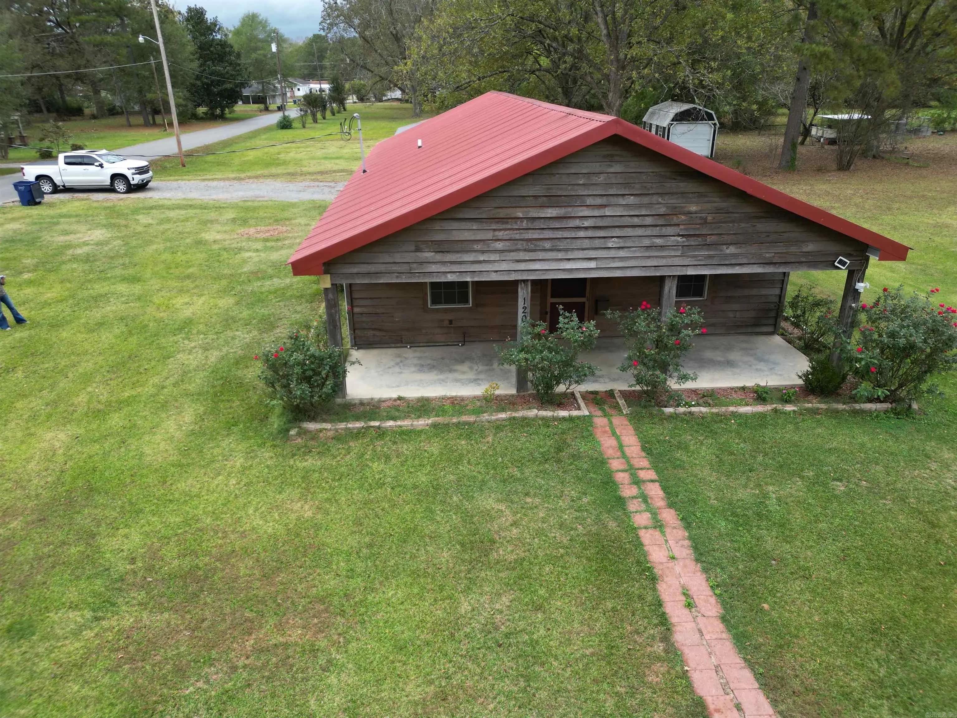 Property at 1201 N Cherry - Image 33