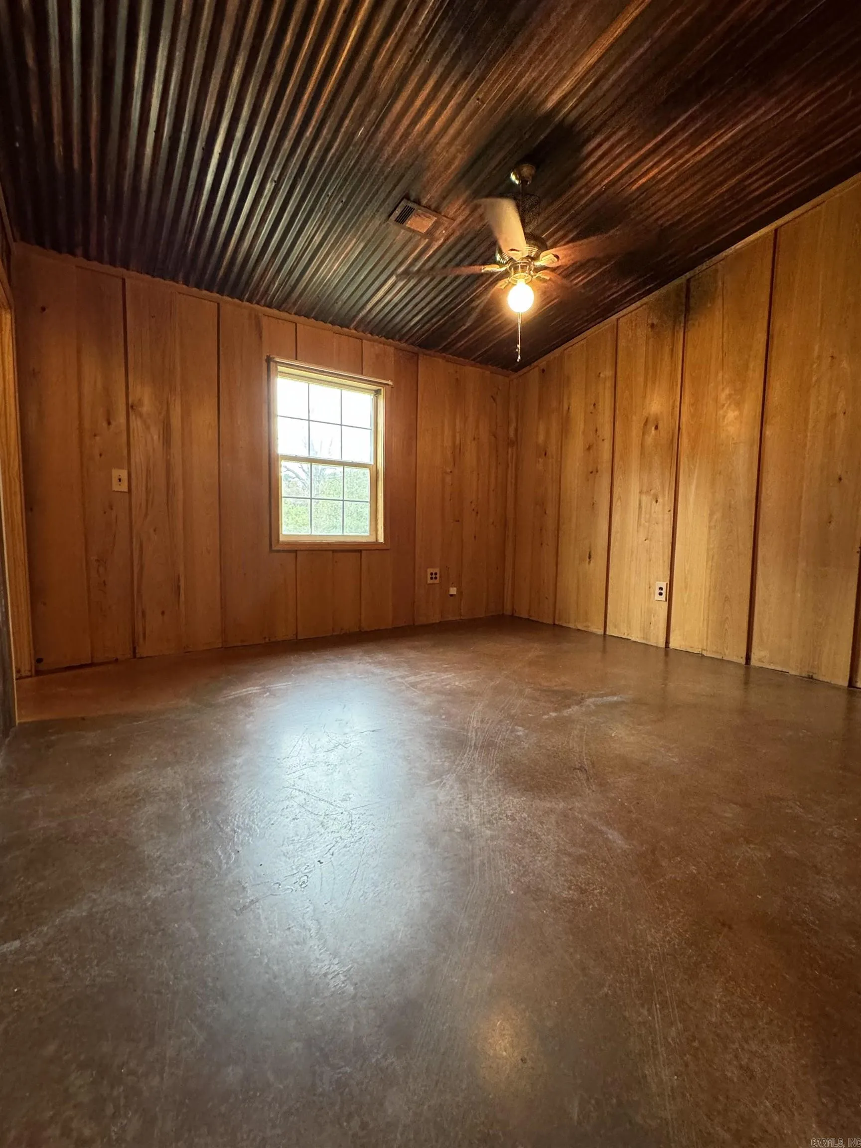 Property at 1201 N Cherry - Image 15