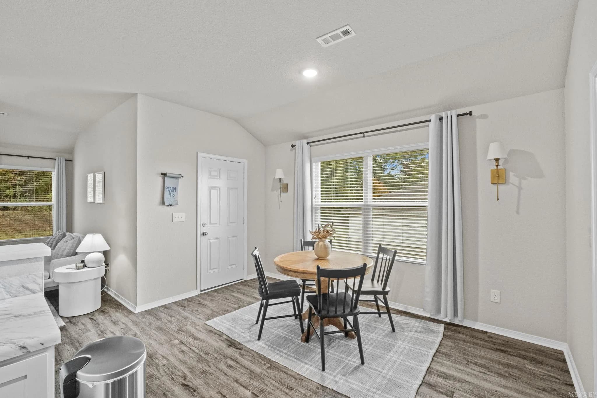 Property at 19  Erwin - Image 12