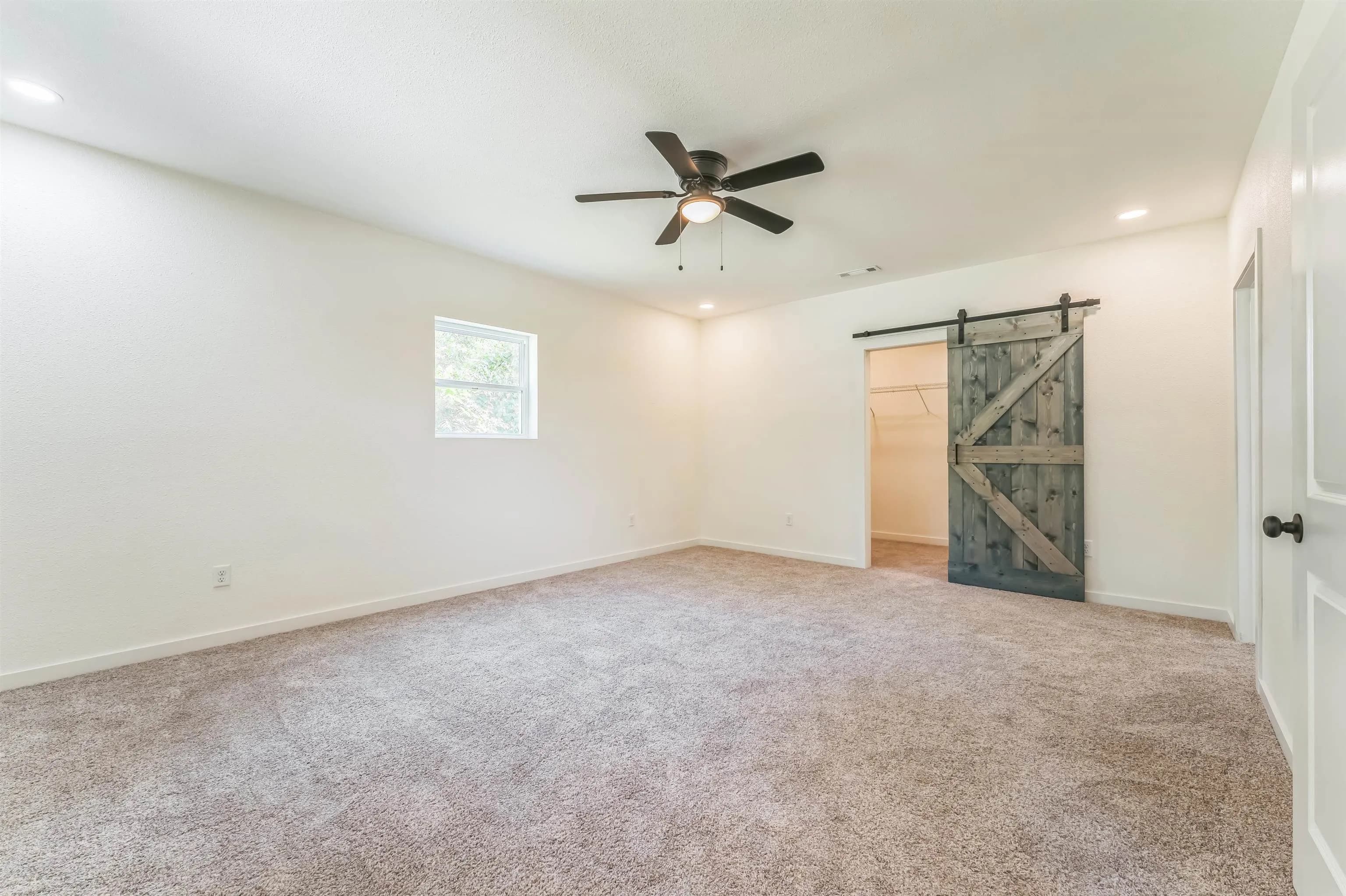 Property at 805  Gray - Image 46