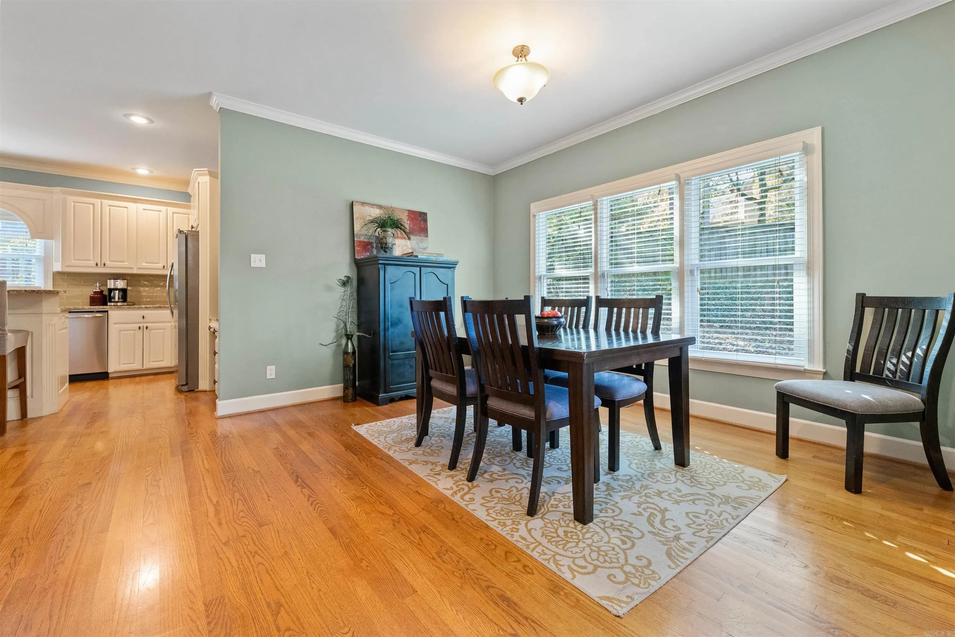 Property at 4314  Valley view - Image 7