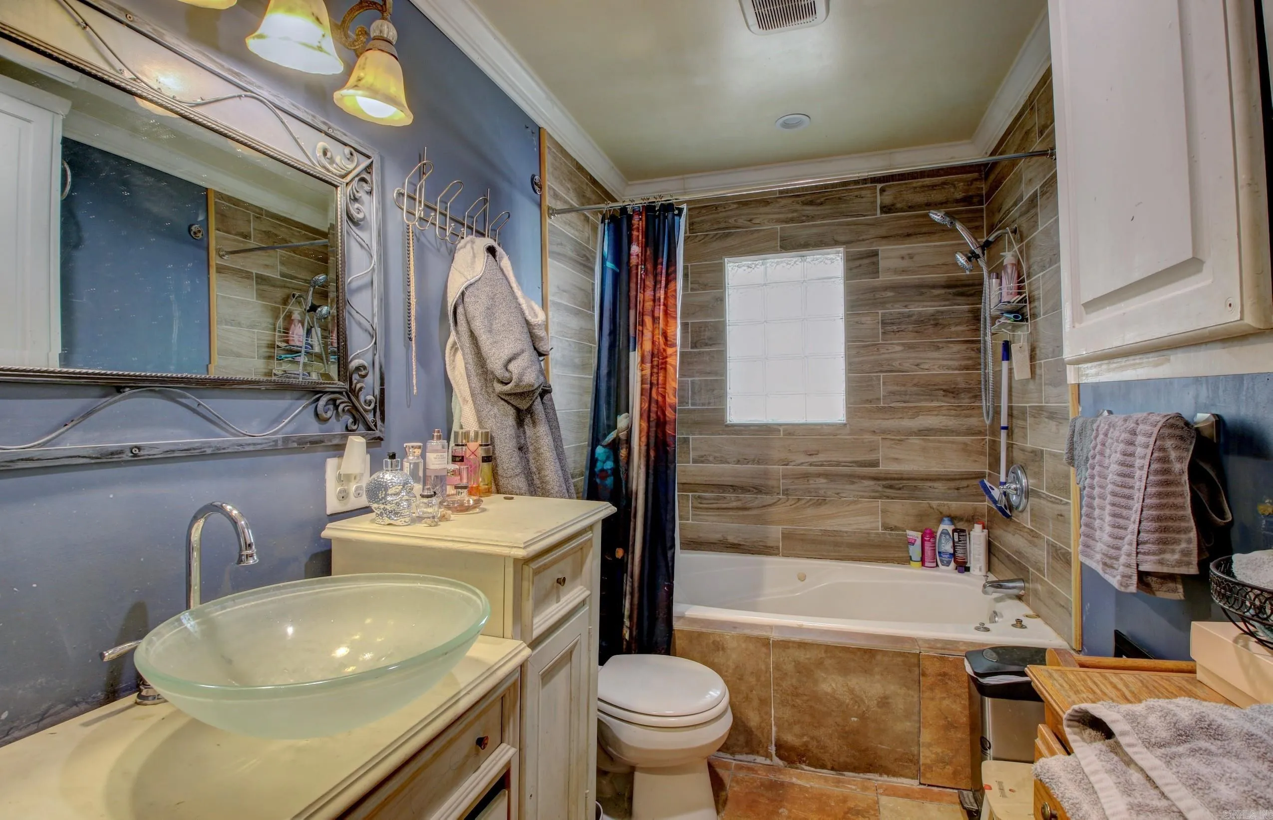 Property at 127  Lake juanita - Image 11