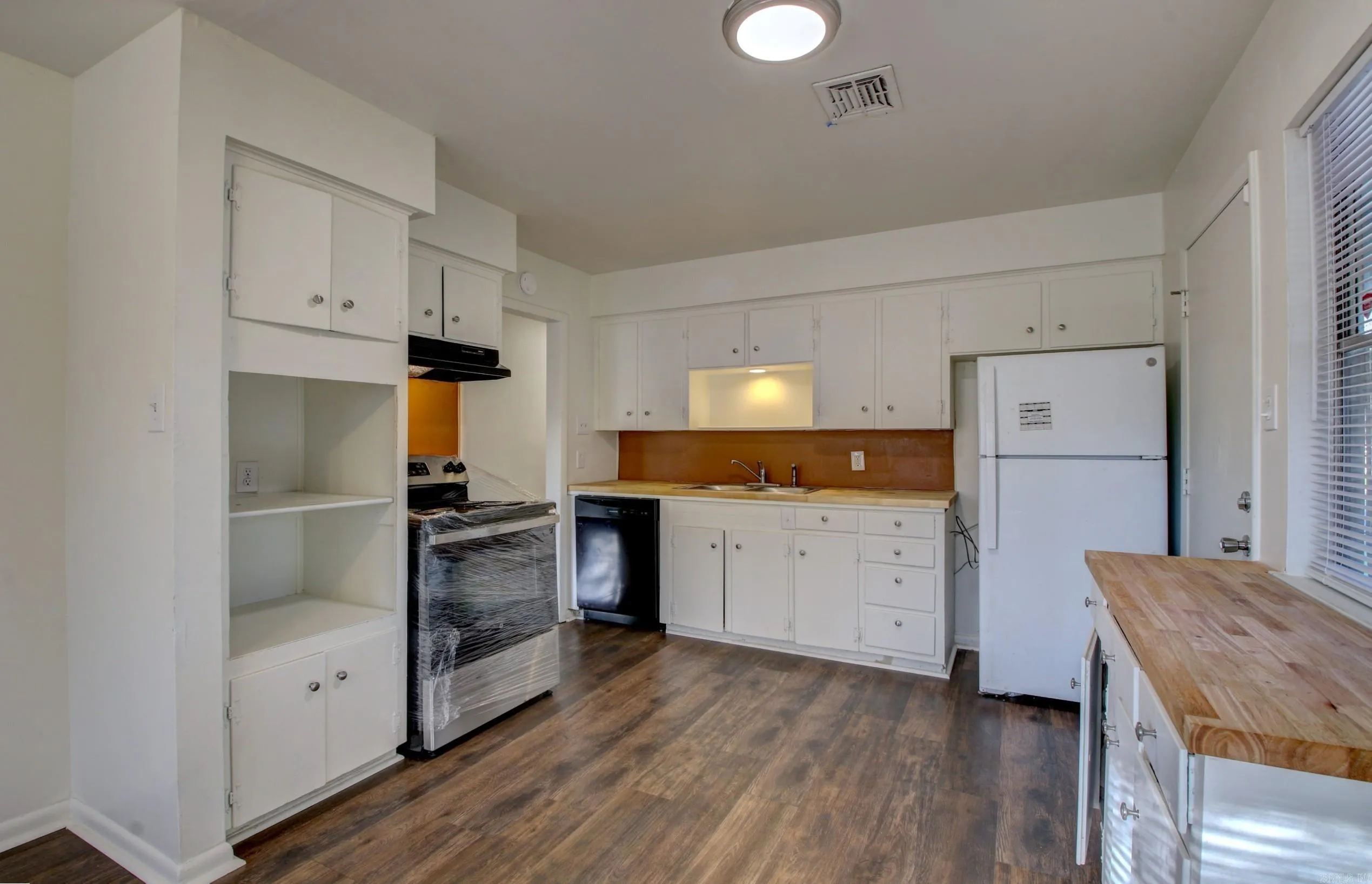 Property at 27  Meldia - Image 14