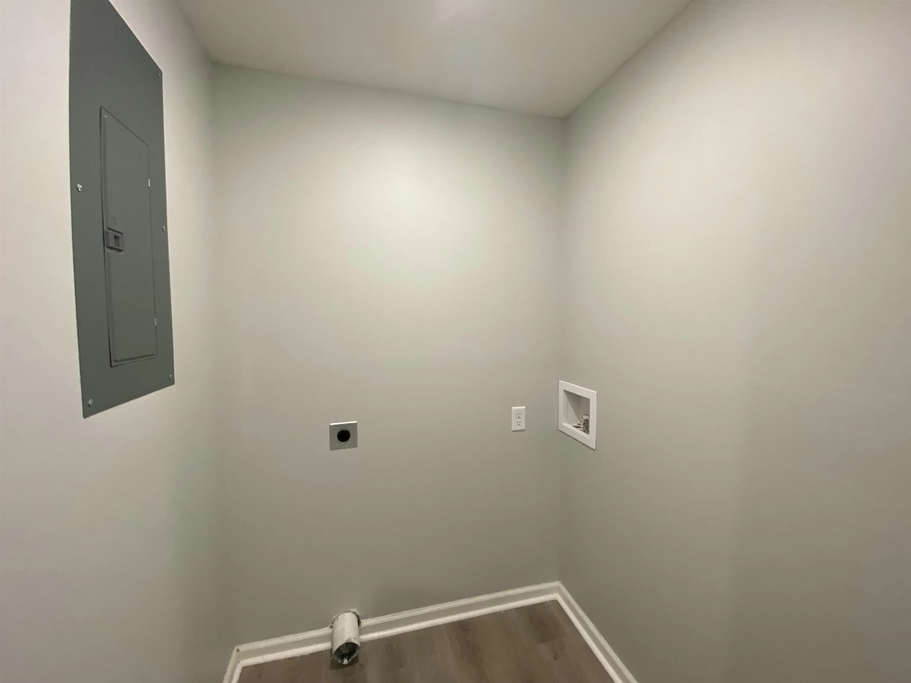 Property at 346  Cash - Image 15