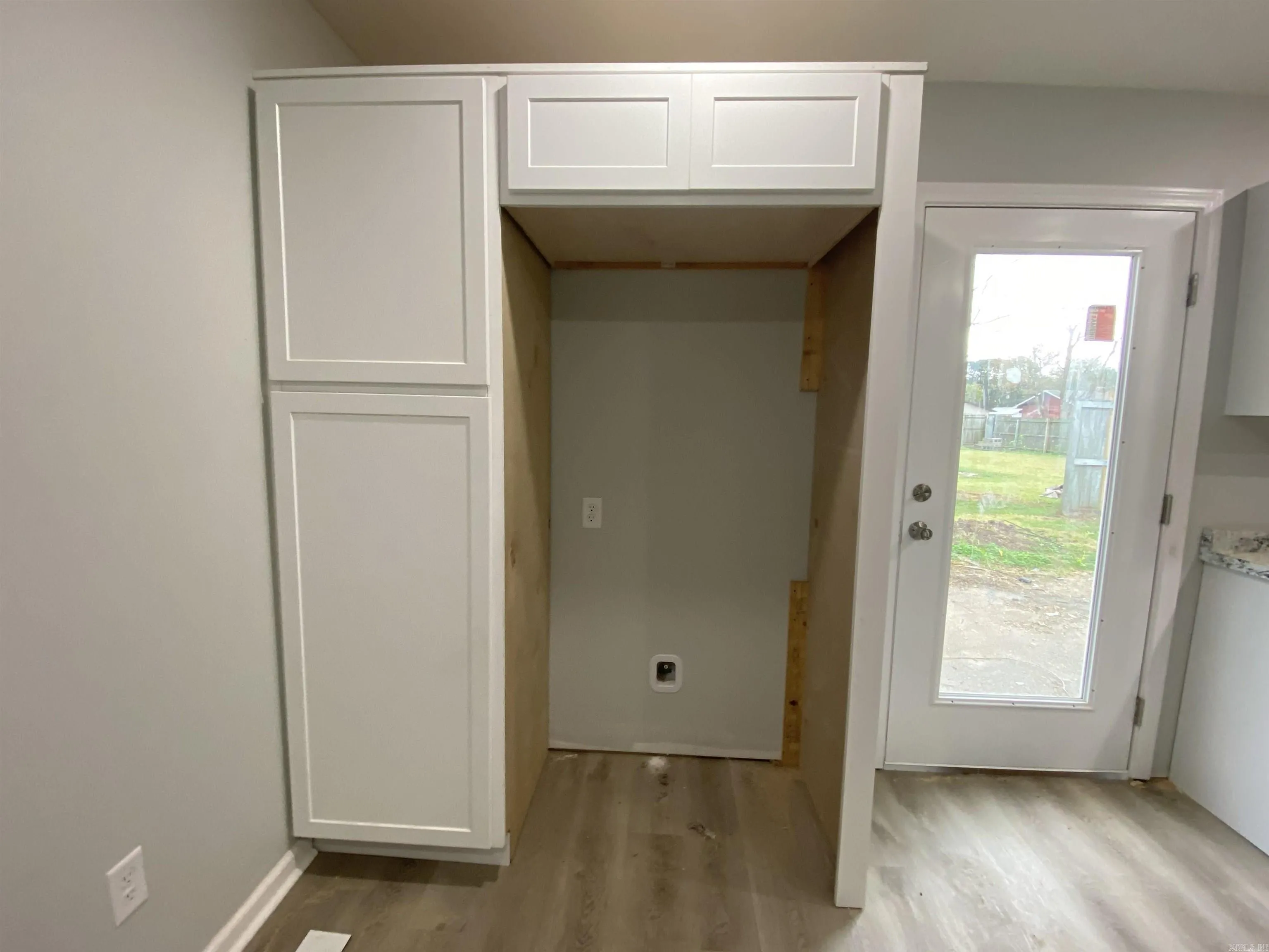 Property at 346  Cash - Image 5