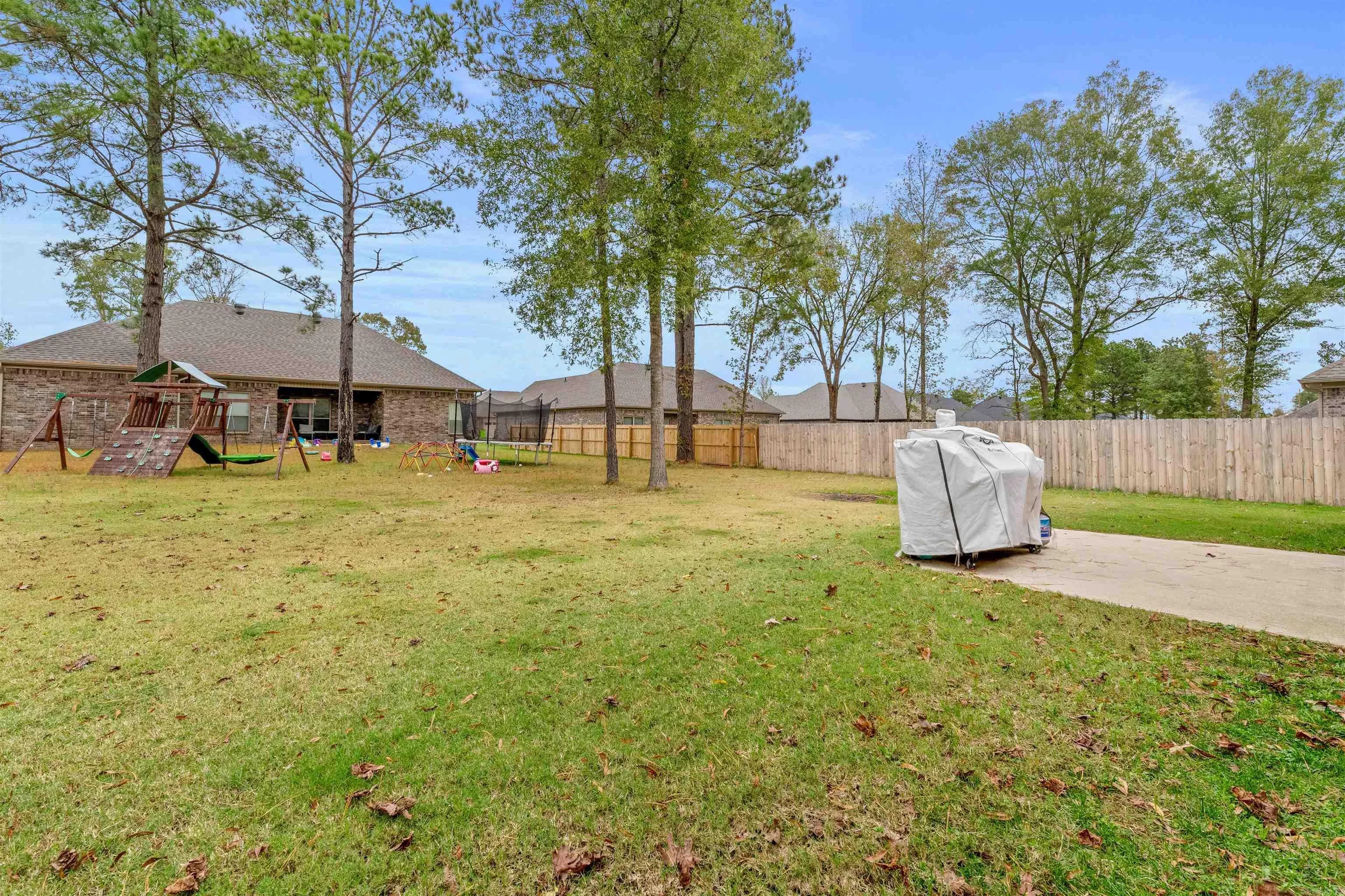 Property at 212  Heather - Image 28