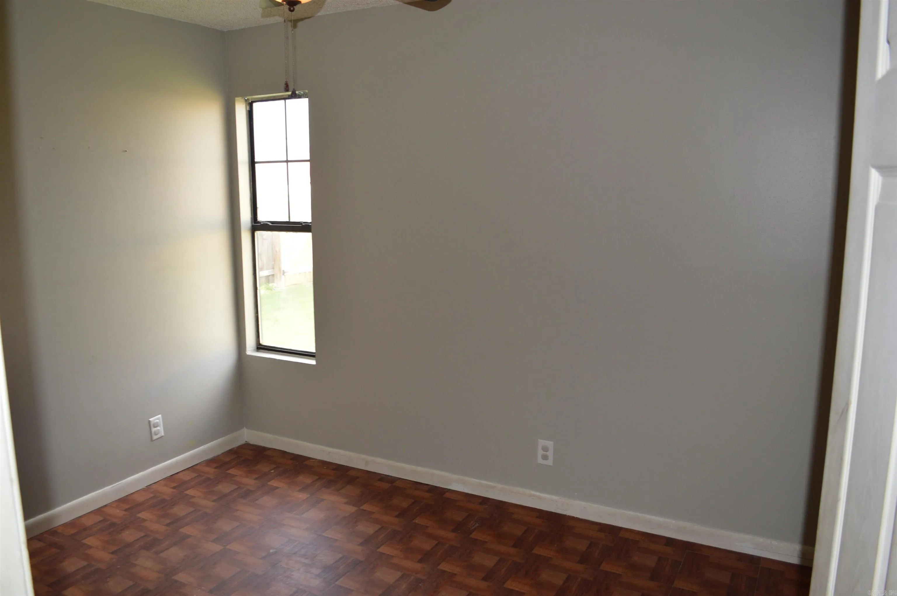 Property at 100  Mallard - Image 7