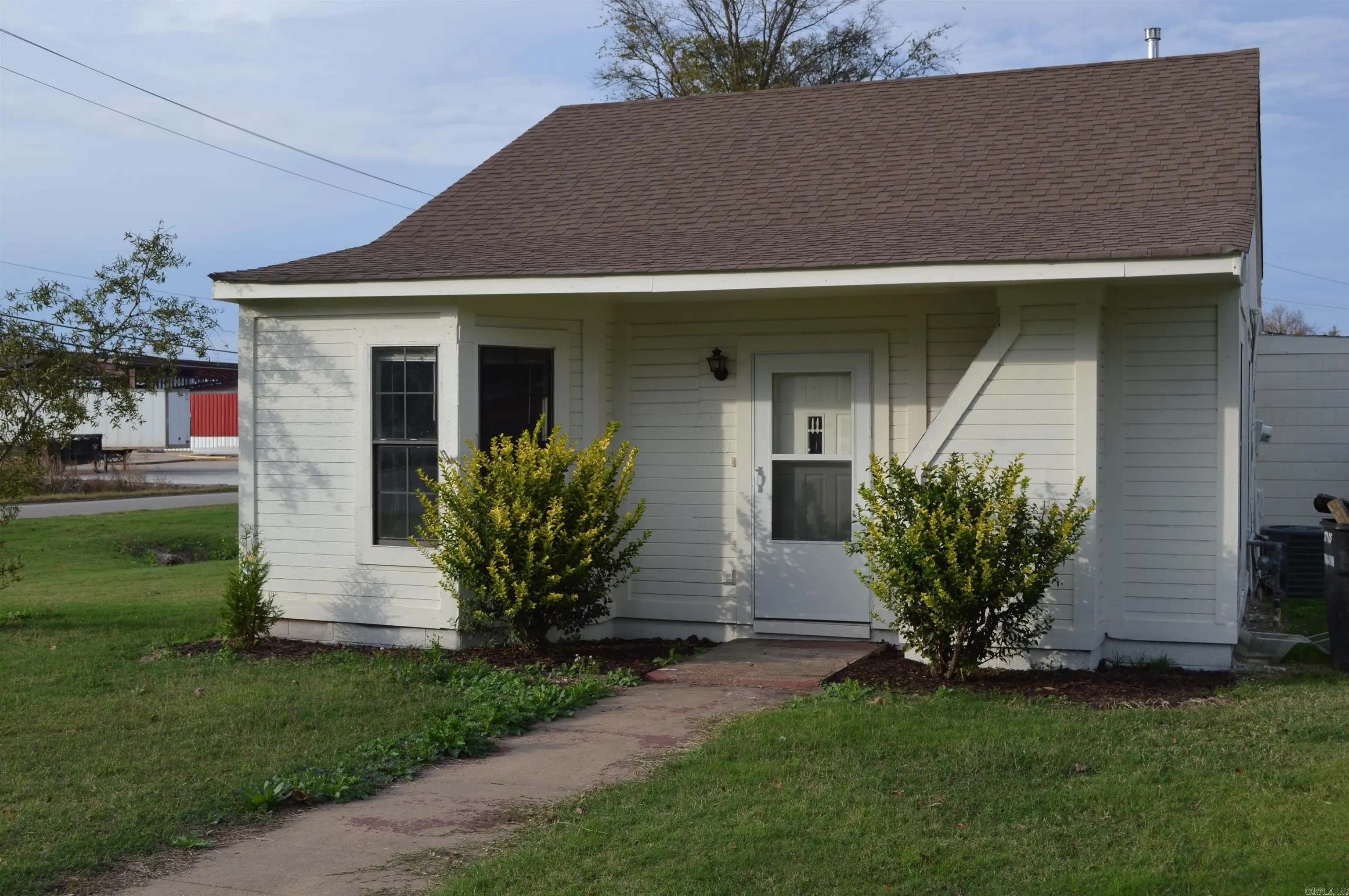 Property at 100  Mallard - Image 8