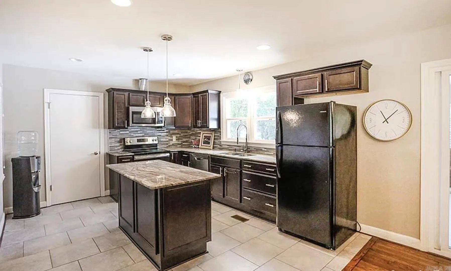 Property at 6811 W Markham - Image 5