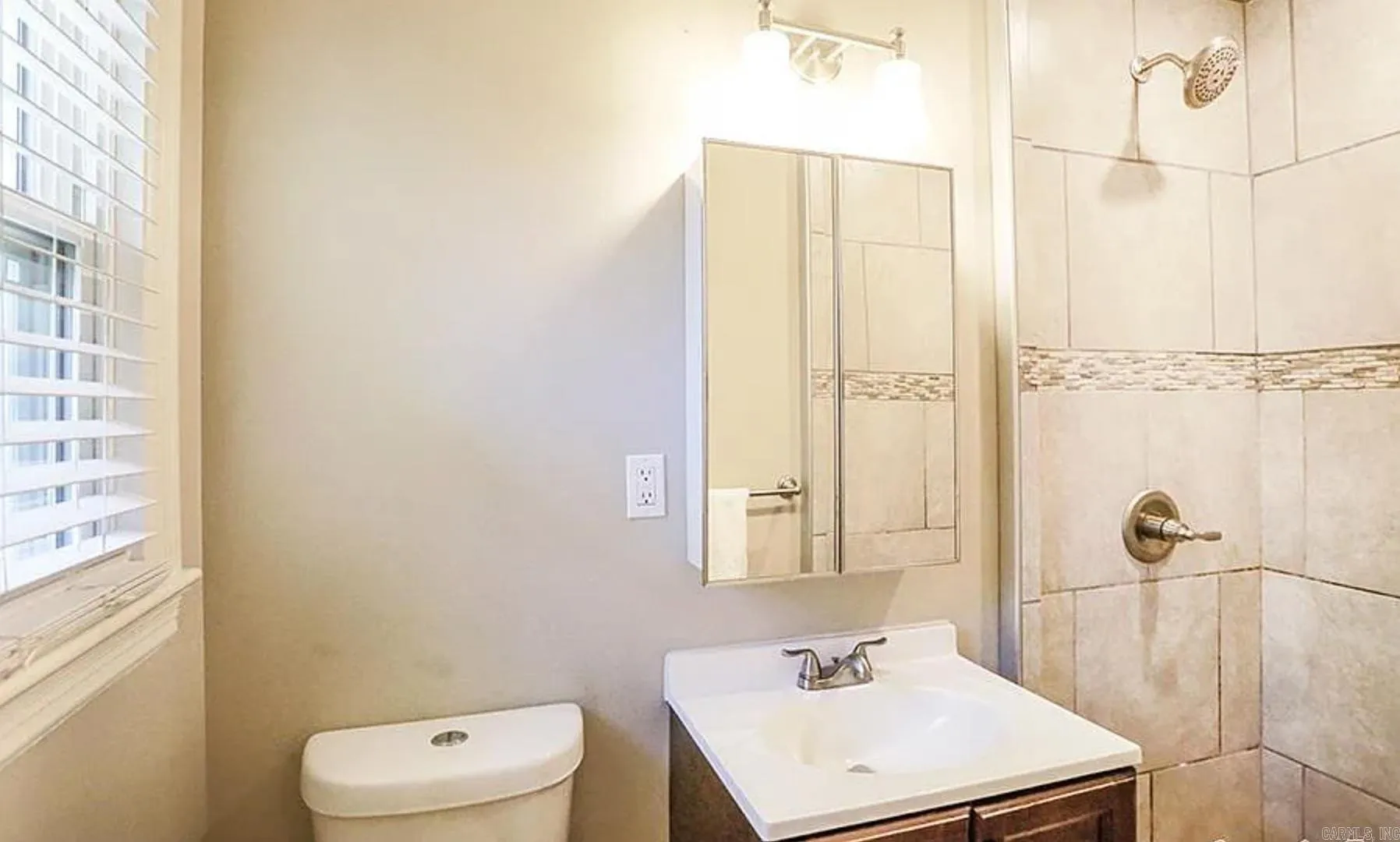 Property at 6811 W Markham - Image 11