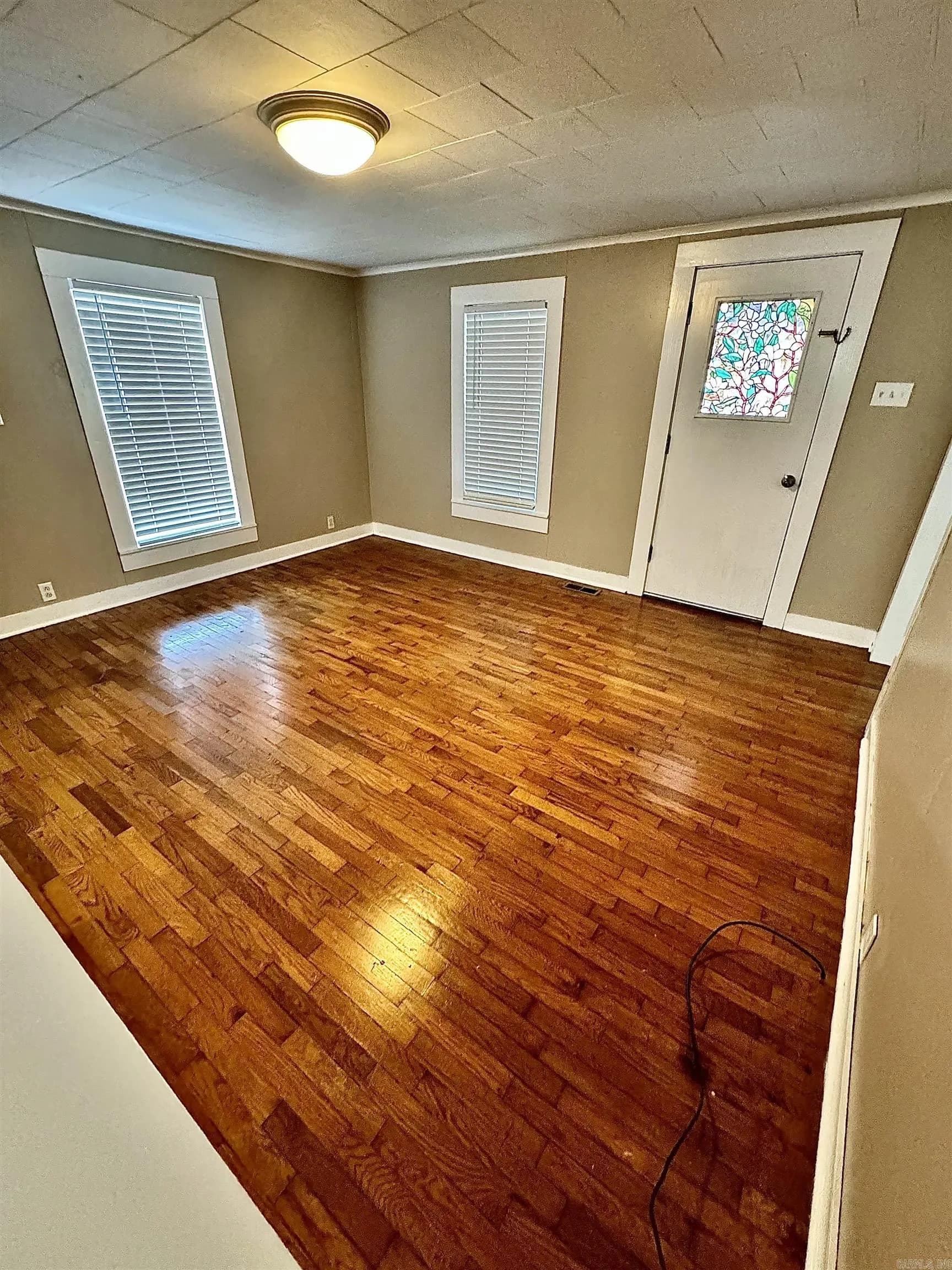 Property at 921  Canterbury - Image 7