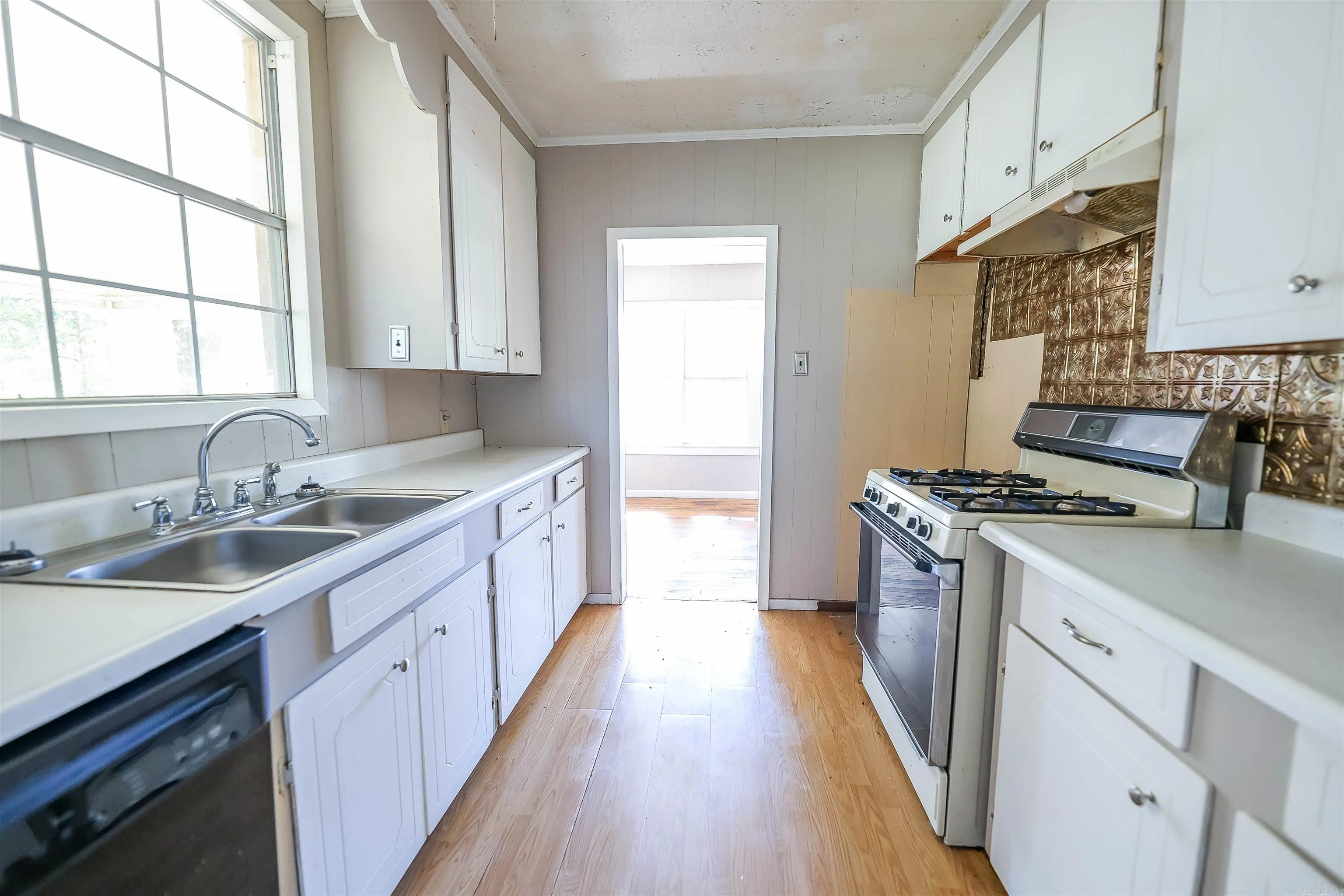 Property at 237 E Ingram st - Image 5