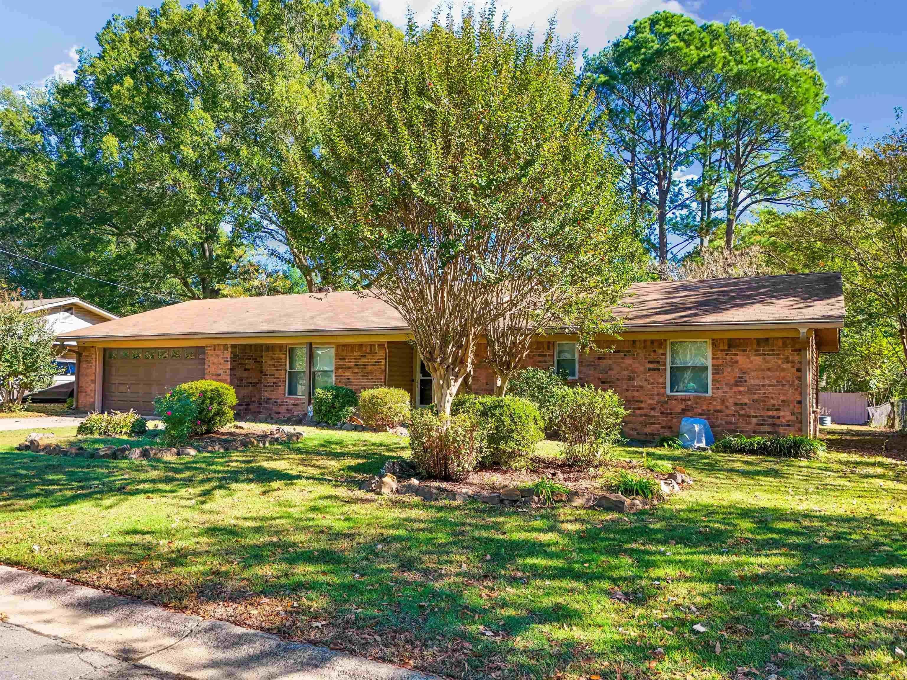 Property at 116  Oaklawn - Image 1