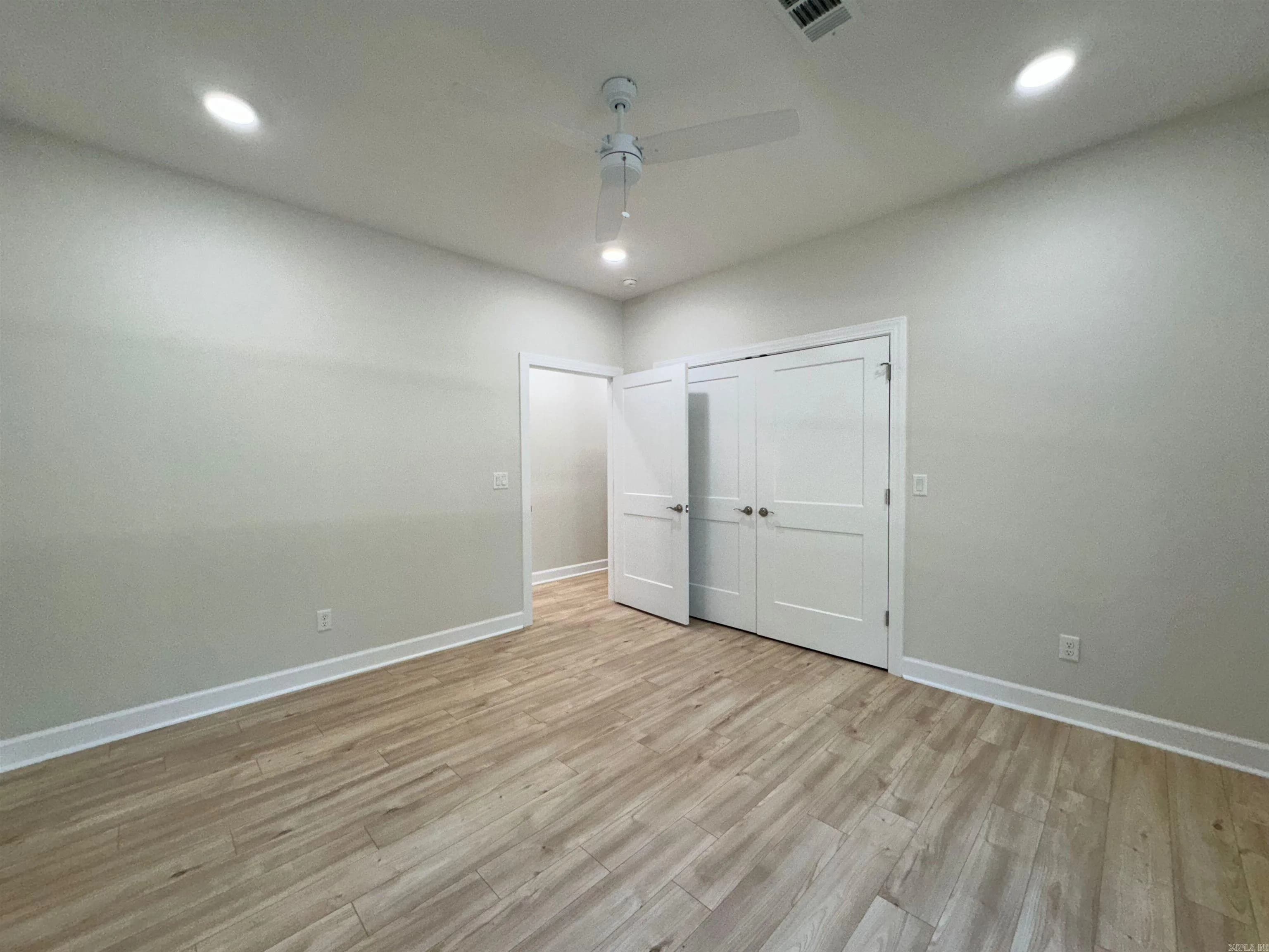 Property at 108  Petronia - Image 20