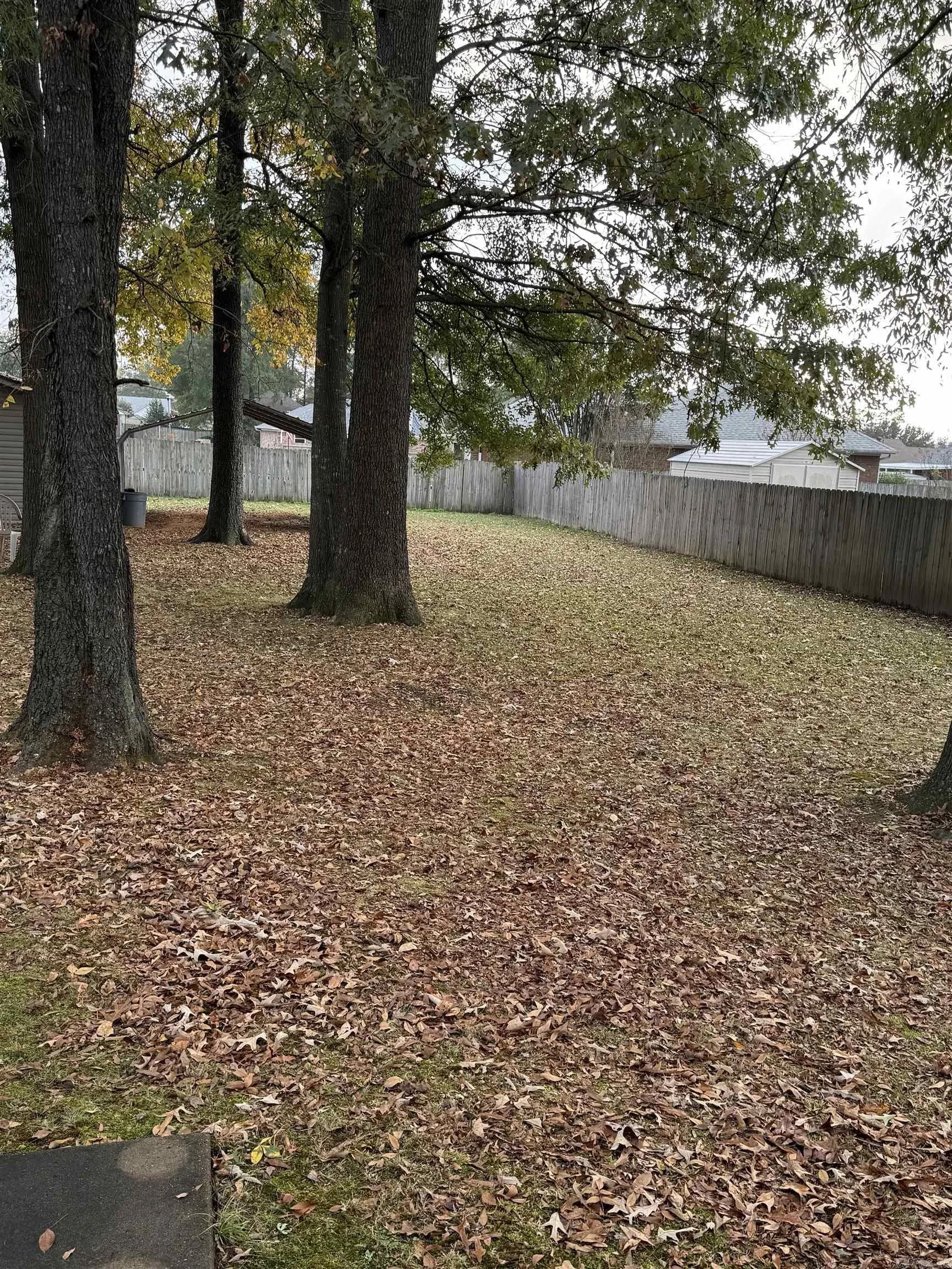 Property at 401  Dakota - Image 26