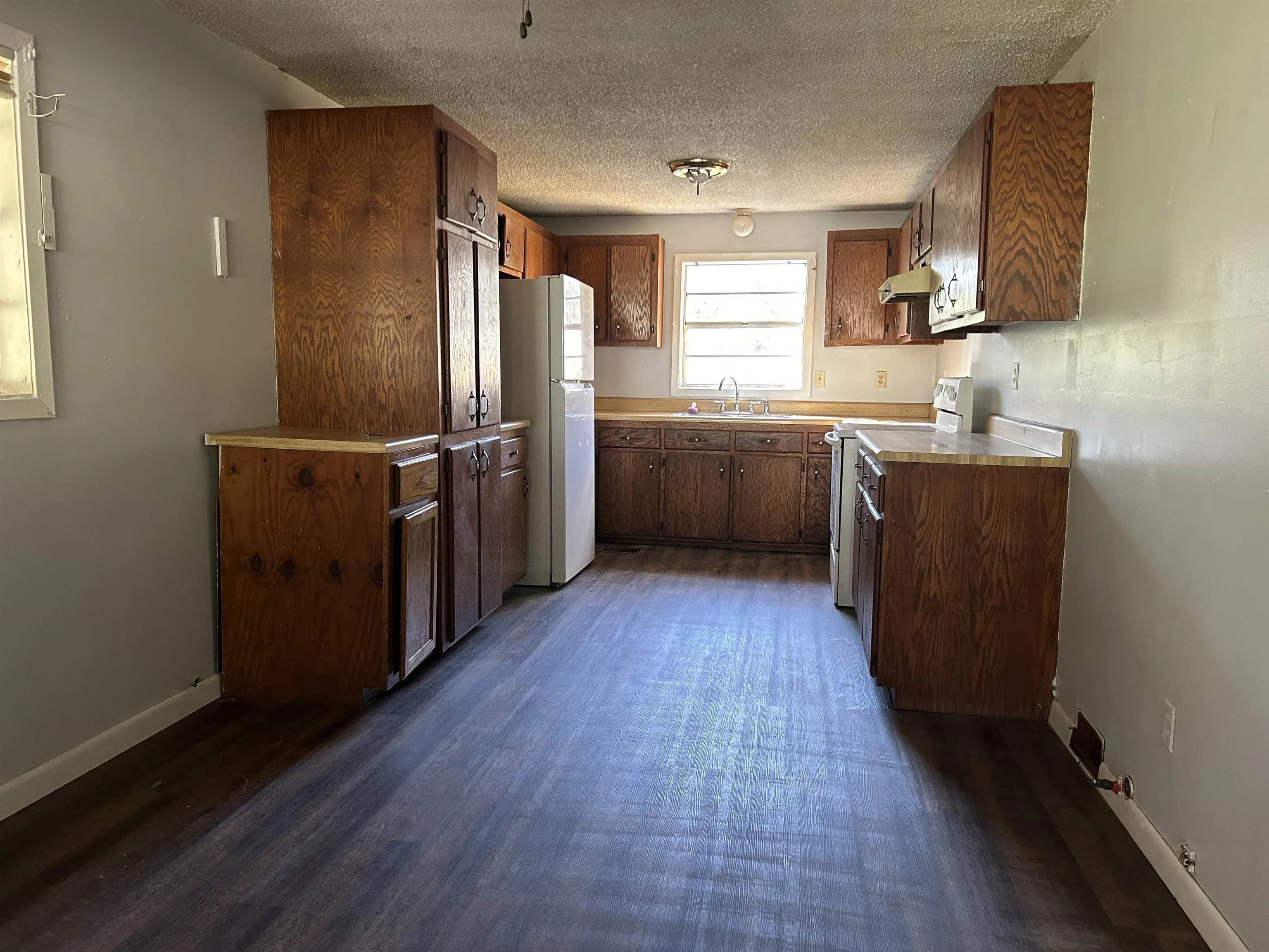 Property at 25  Arrowhead - Image 27