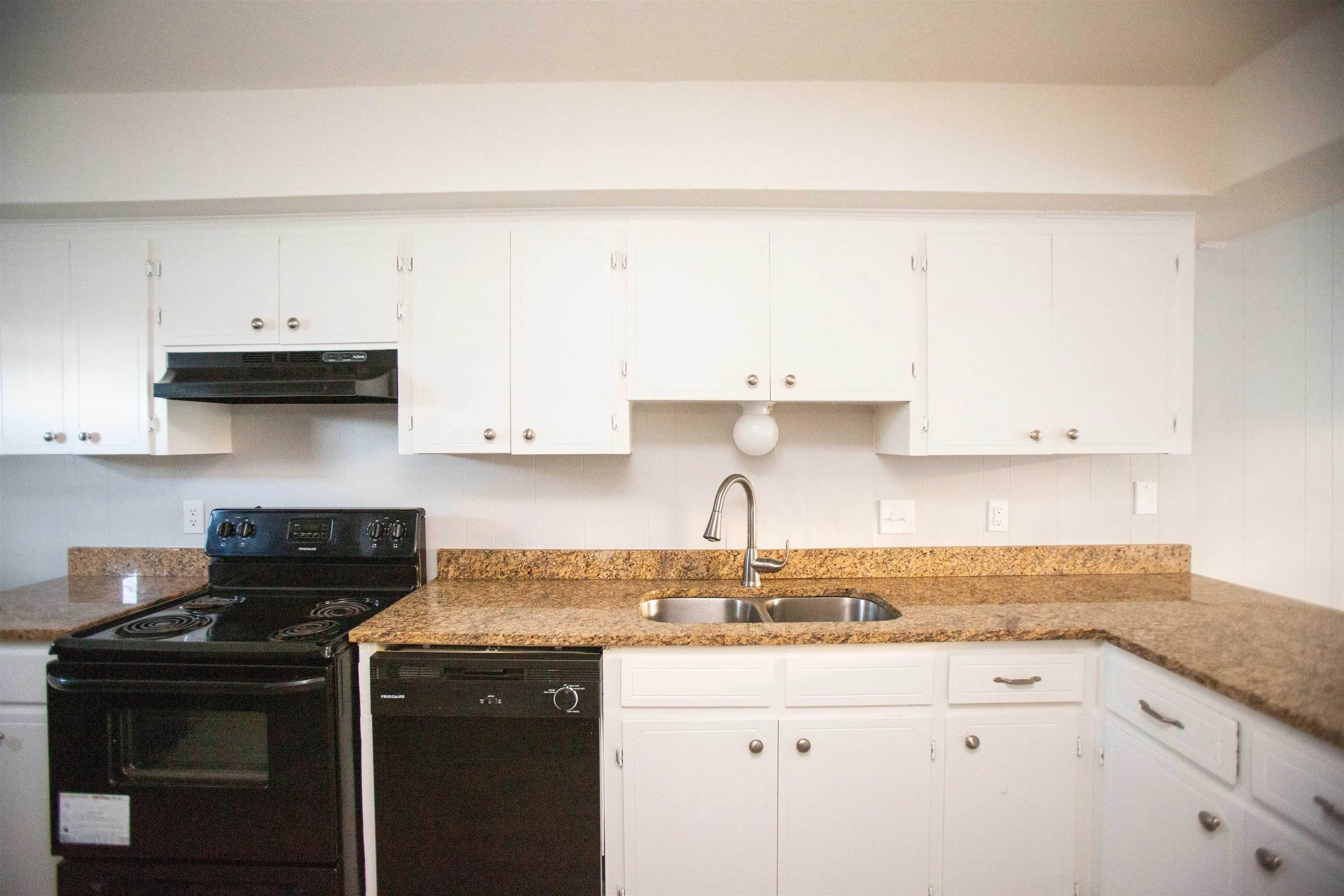 Property at 3017  Parkway, 3 - Image 5