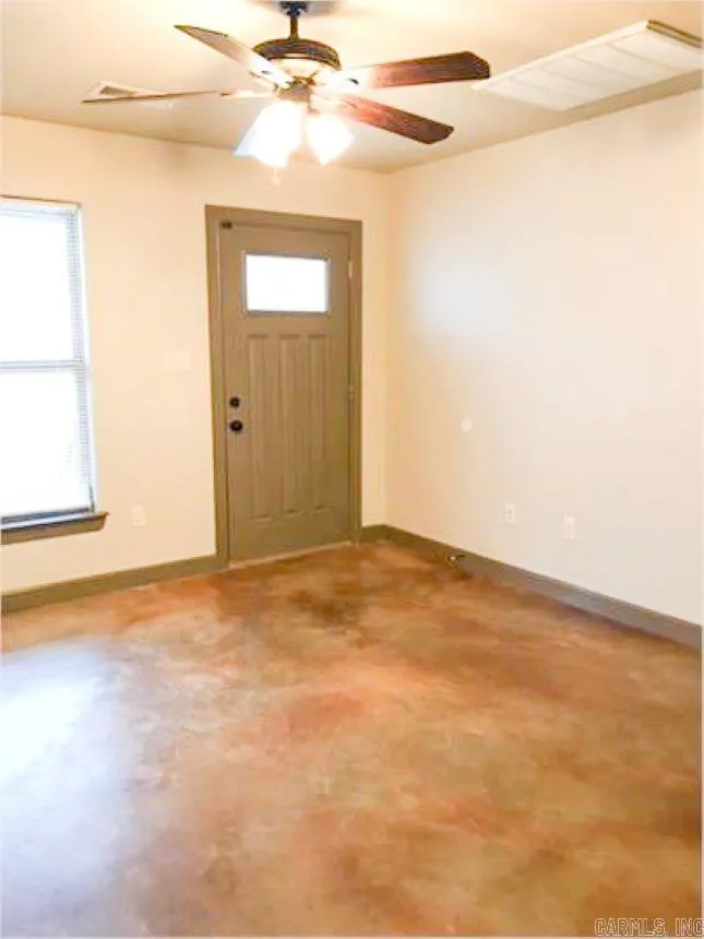 Property at 208 N Elm, A - Image 5